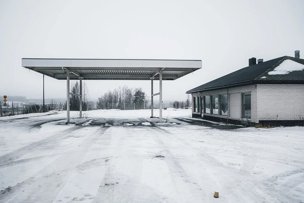 Valokuvia Ikaalisista. Hylätty liiketila