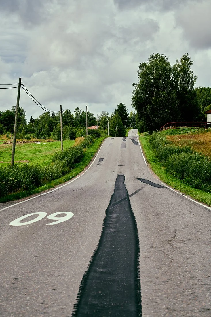 Valokuvia Ylöjärveltä. Tie Viljakkalaan