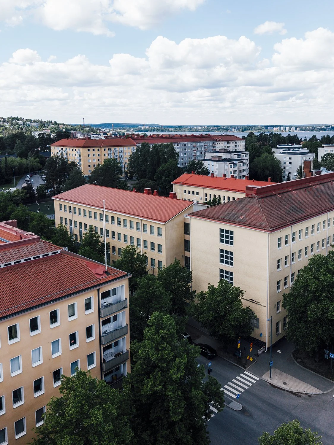 Dronekuvia Tampereelta - Amurin koulu ja umpikortteleita