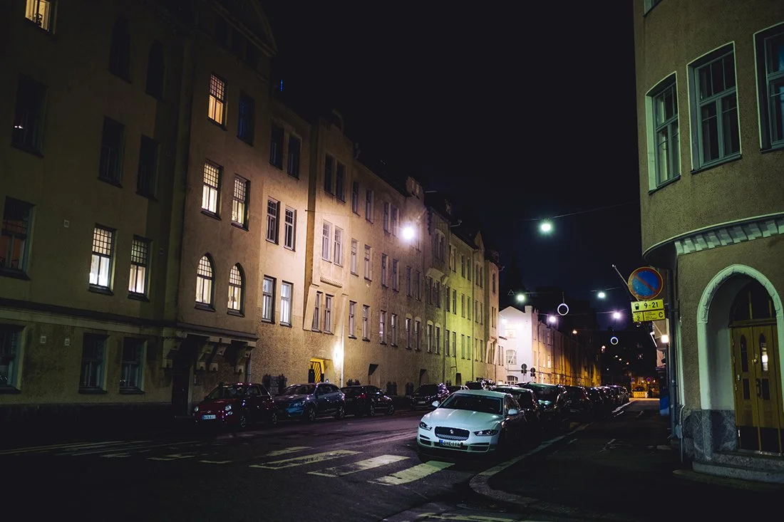 Valokuvia Kapteeninkadulta Helsingin Ullanlinnasta