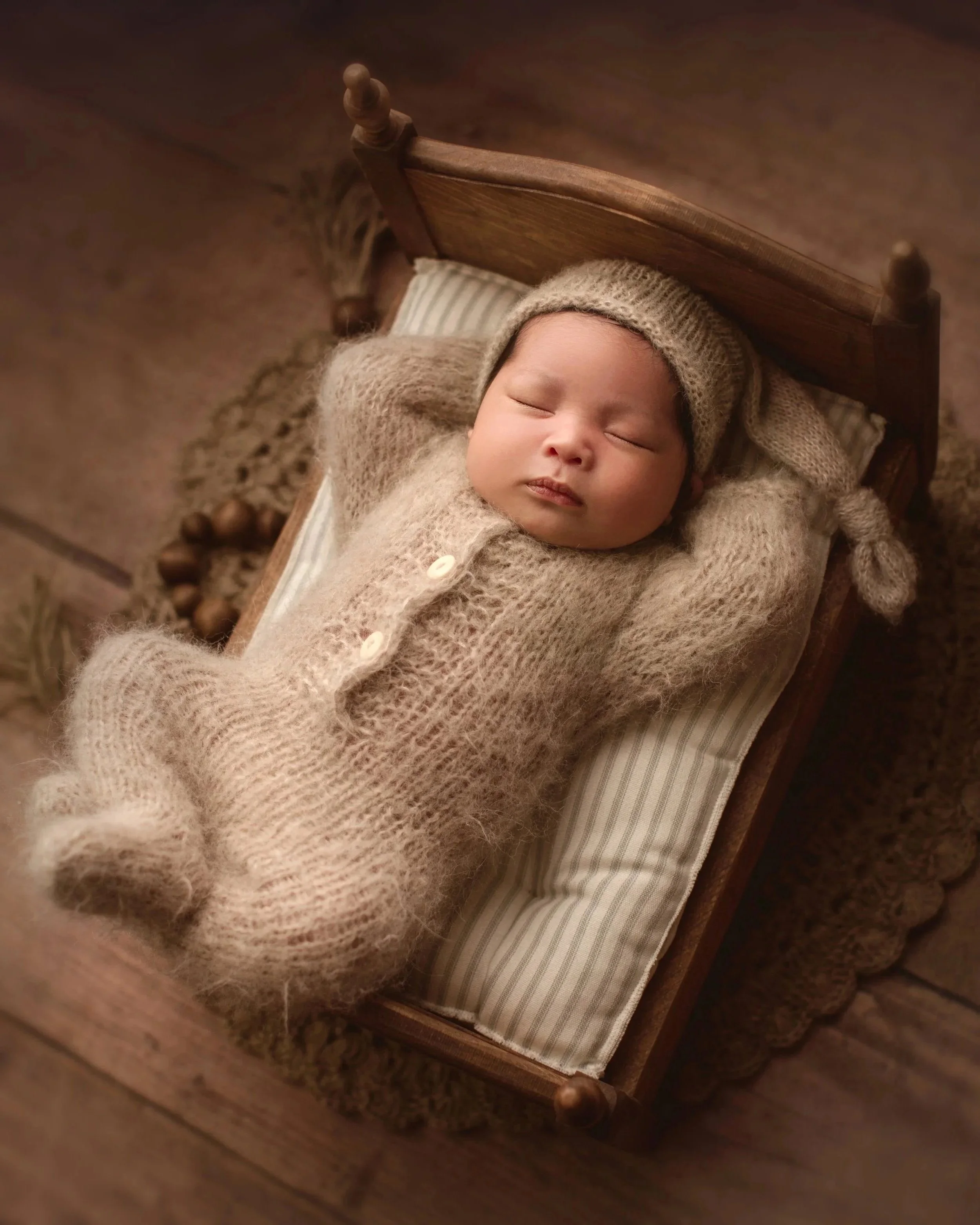 Bay Area Newborn Photographer takes photo of newborn in a photoshoot for newborns in Vacaville and Fairfield