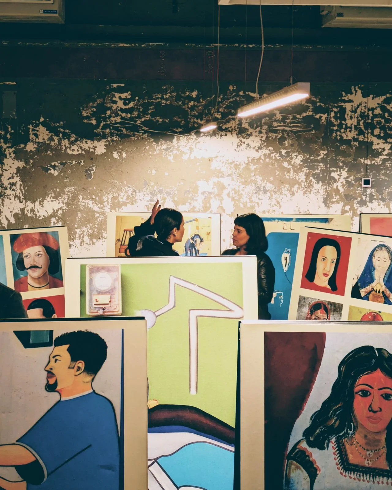 Hand-Painted Signs from India and the Dominican Republic presented at Dhan Mill during India Art Fair