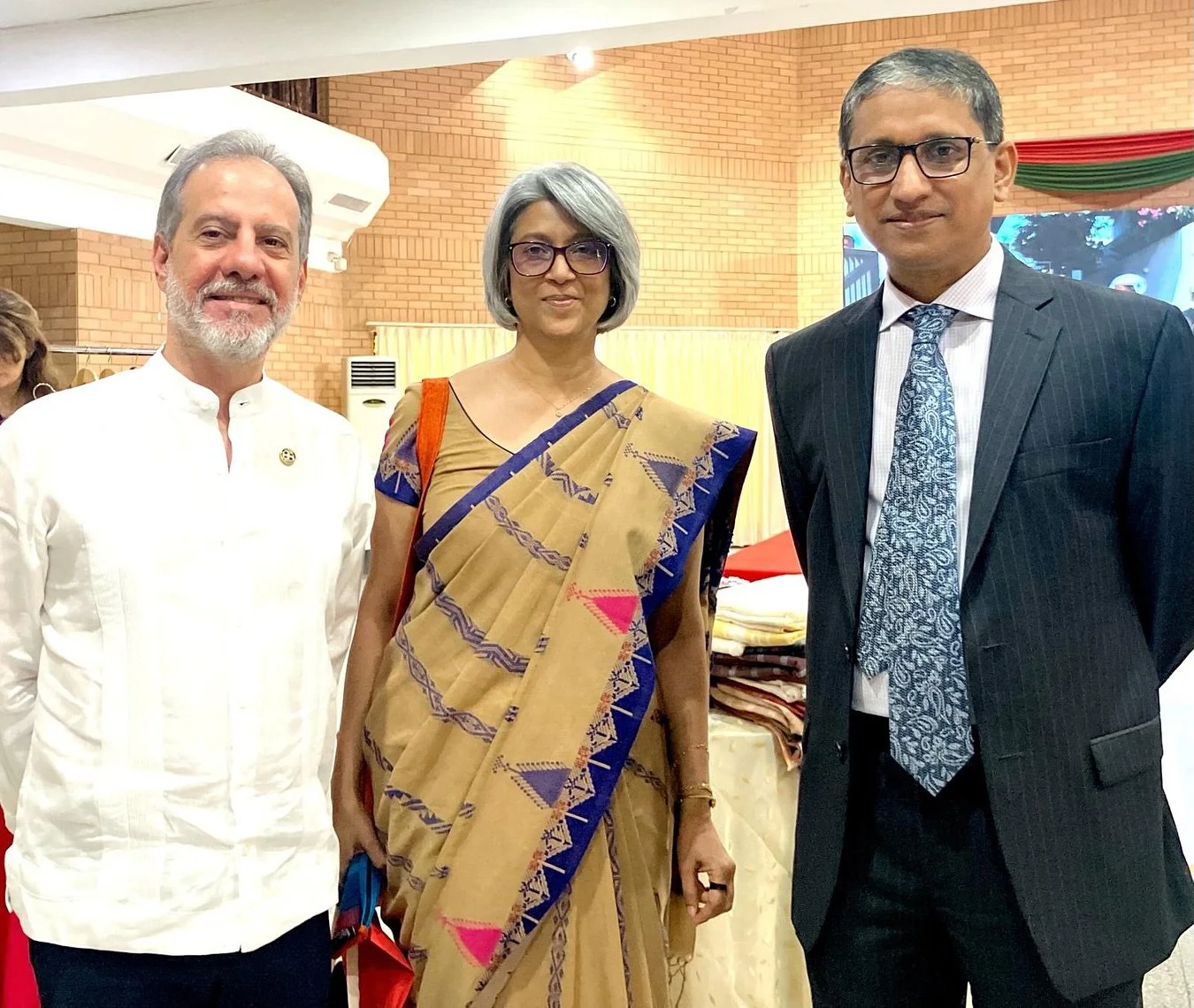 H.E. Francisco Compr&eacute;s H. had the honour of participating in the SEWA Bazaar, held at the High Commission of Bangladesh in New Delhi.

Under the inspiring theme &ldquo;Sisterhood and Solidarity &ndash; United we stand as one&rdquo;, the event 