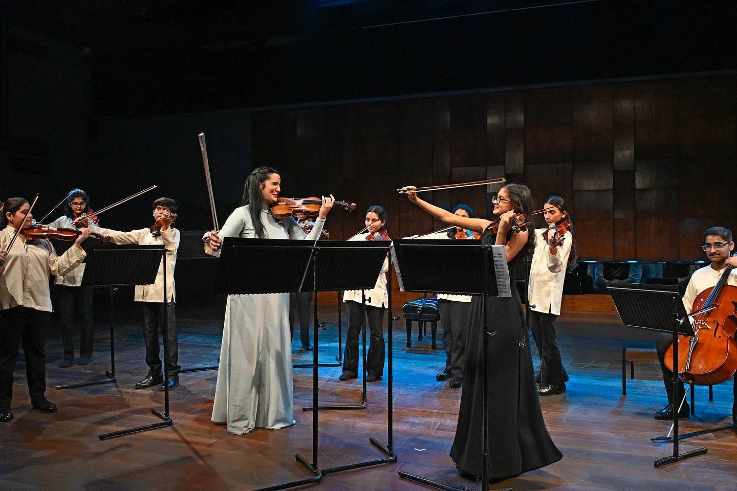 The Mehli Mehta Music Foundation (MMMF), in collaboration with the Embassy of the Dominican Republic in India, proudly presented internationally acclaimed violinist Aisha Syed, Honorary Cultural Goodwill Ambassador of the Dominican Republic.
Accompa