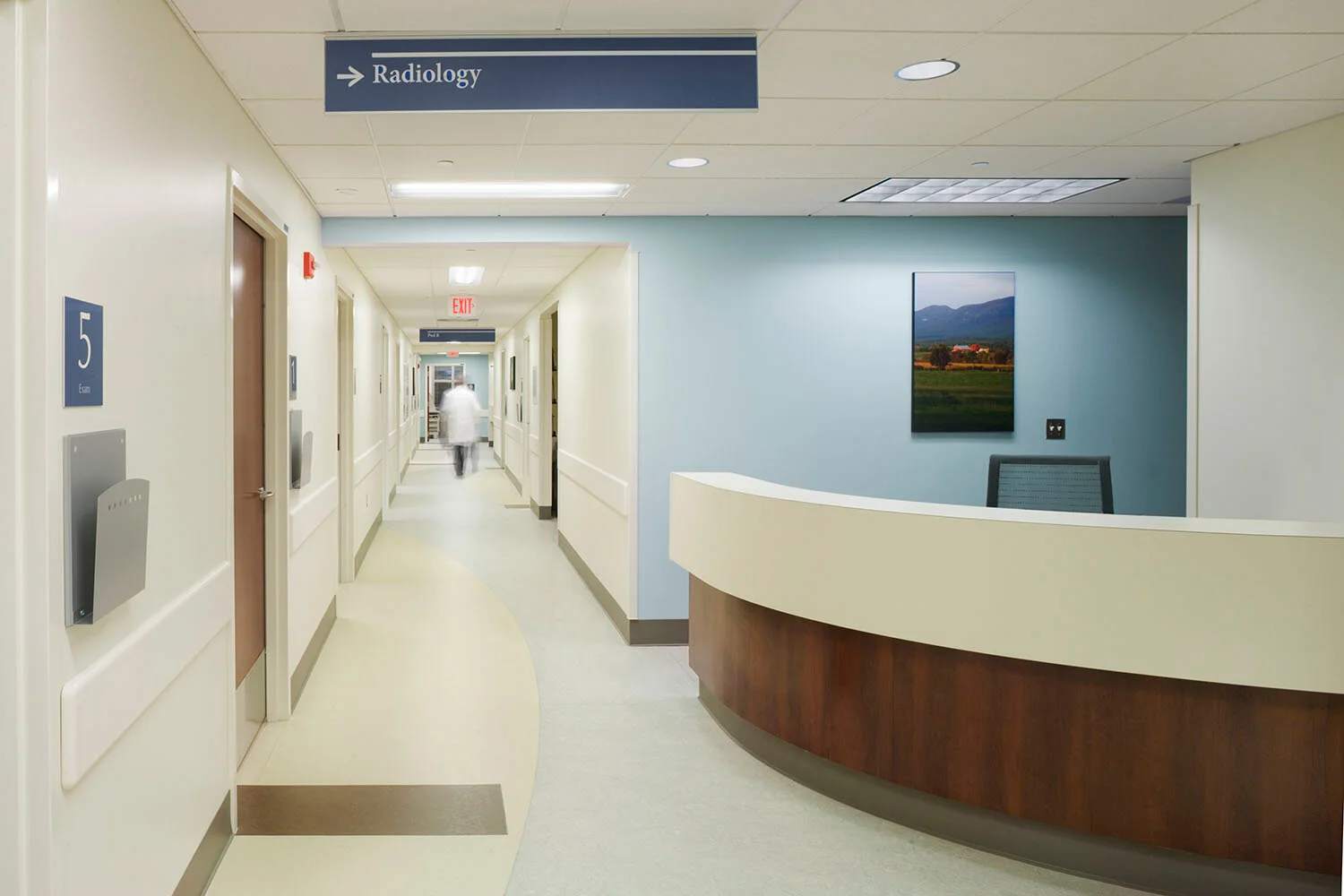 hall_1.jpg