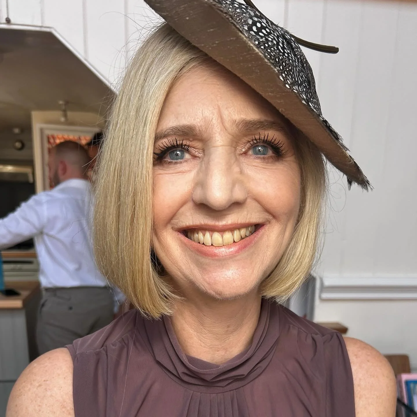The most beautiful Mummy of the bride today, look at her stunning baby blues which we enhanced with copper tones.

Sharon&rsquo;s lashes were so long, I have such envy! I checked with her and she&rsquo;s been using @uklash  serum so now off to order 