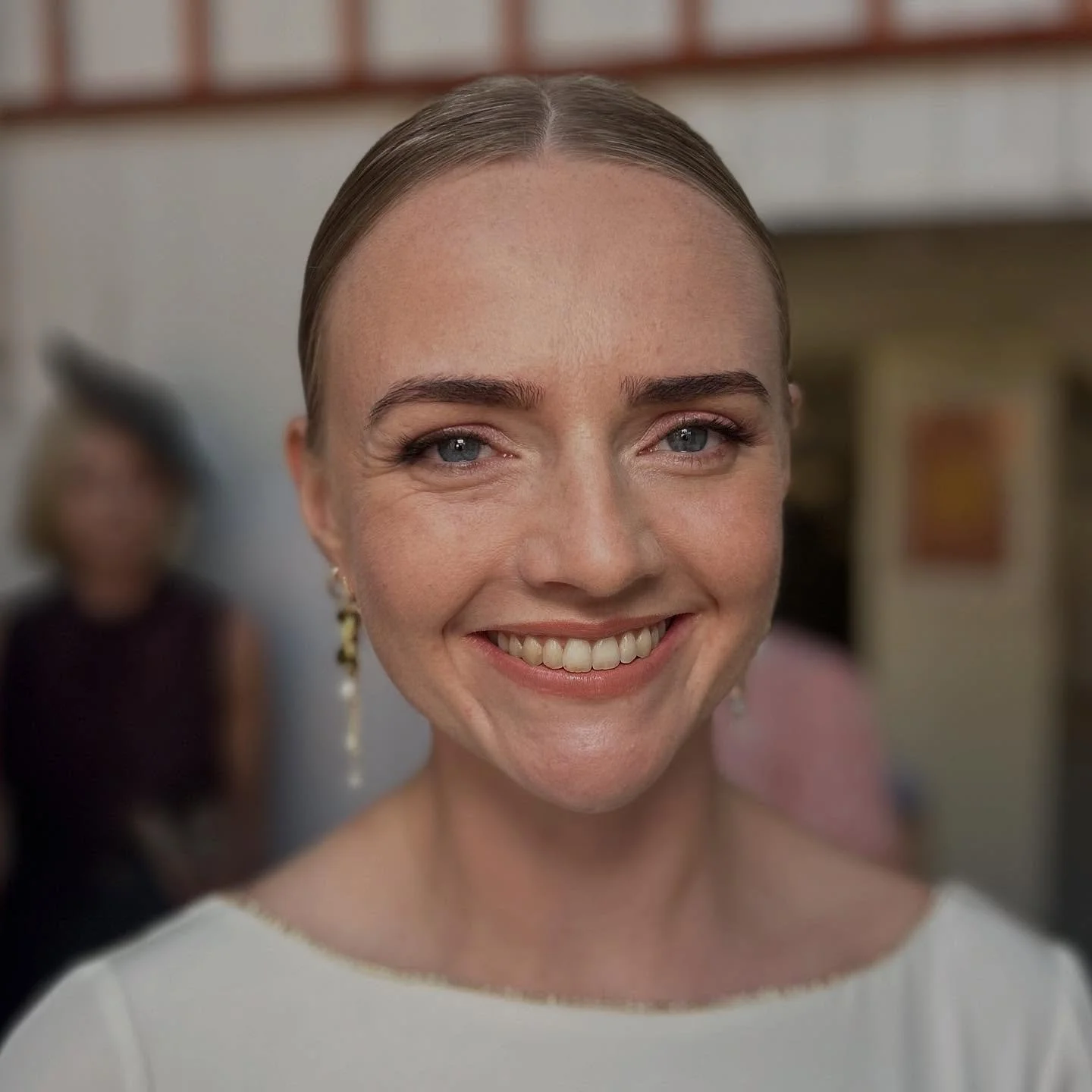 Lots of love for Ellie&rsquo;s bridal look, so thought I&rsquo;d give you a breakdown of some key products used!

Skin prep: @charlottetilbury Glow Toner &amp; eye cream @weledauk skin food light and @delilahcosmetics  Under Wear skin primer 

Base: 