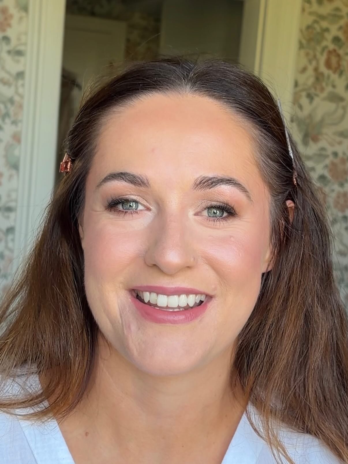 Beautiful Annabel one of last weekends bridal party we g 

Medium coverage with a hint of soft glam 💖

Finished hair ➡️by the lovely Dani @makeoverbox_hairandmakeup 

#bridalmakeupsussex #westsussexbusiness #sussexmua #surreymua #sussexbride