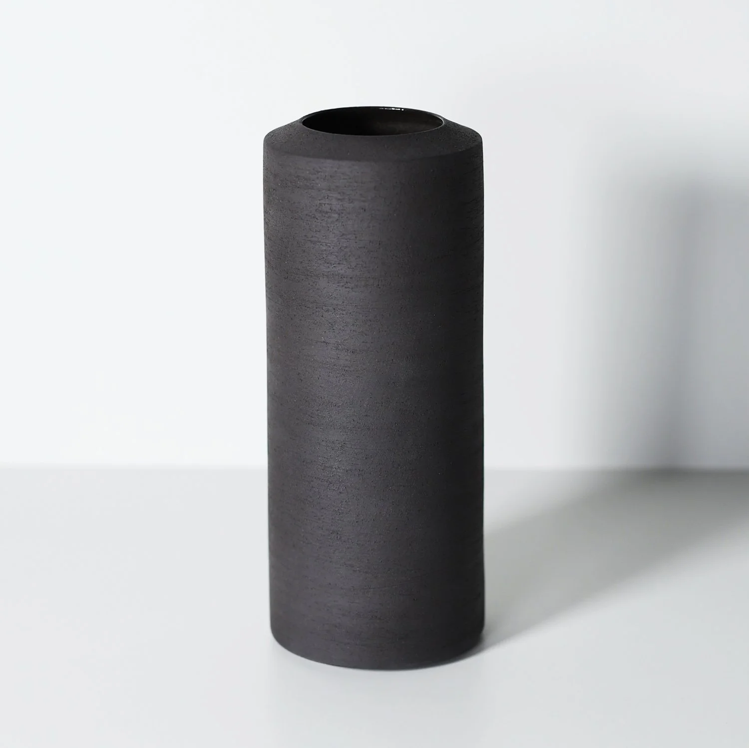 Vase-schwarz-01-25.jpg