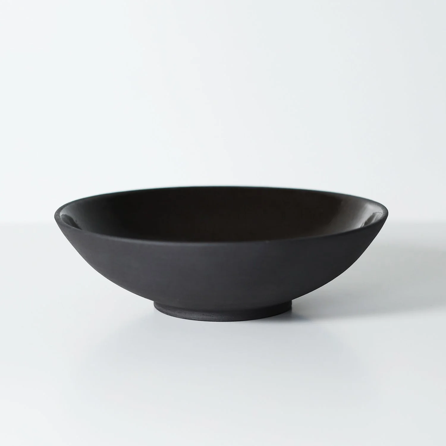 Schuessel-3-schwarz-01-25.jpg