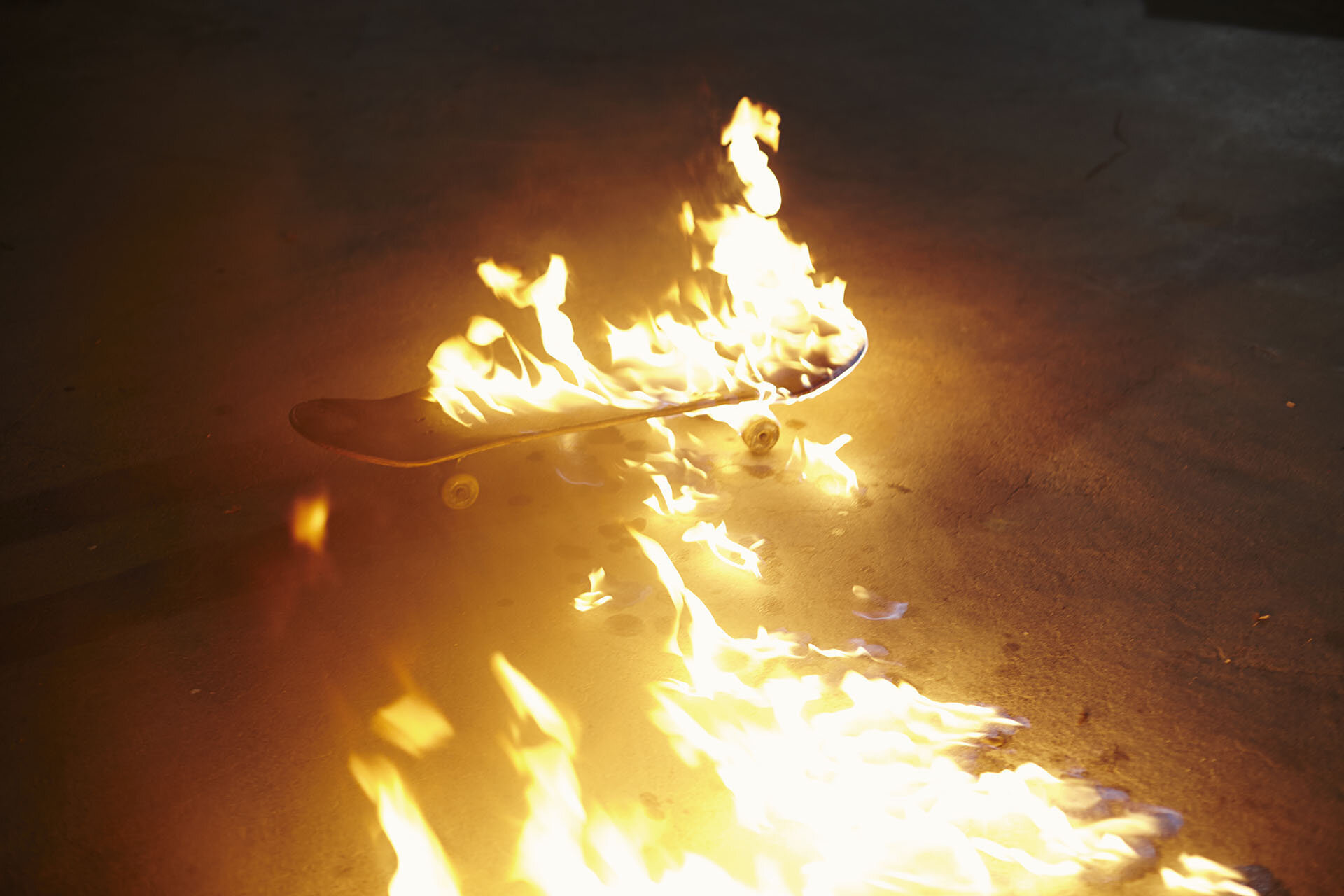 BURNING_SKATEBOARD_0014.jpg