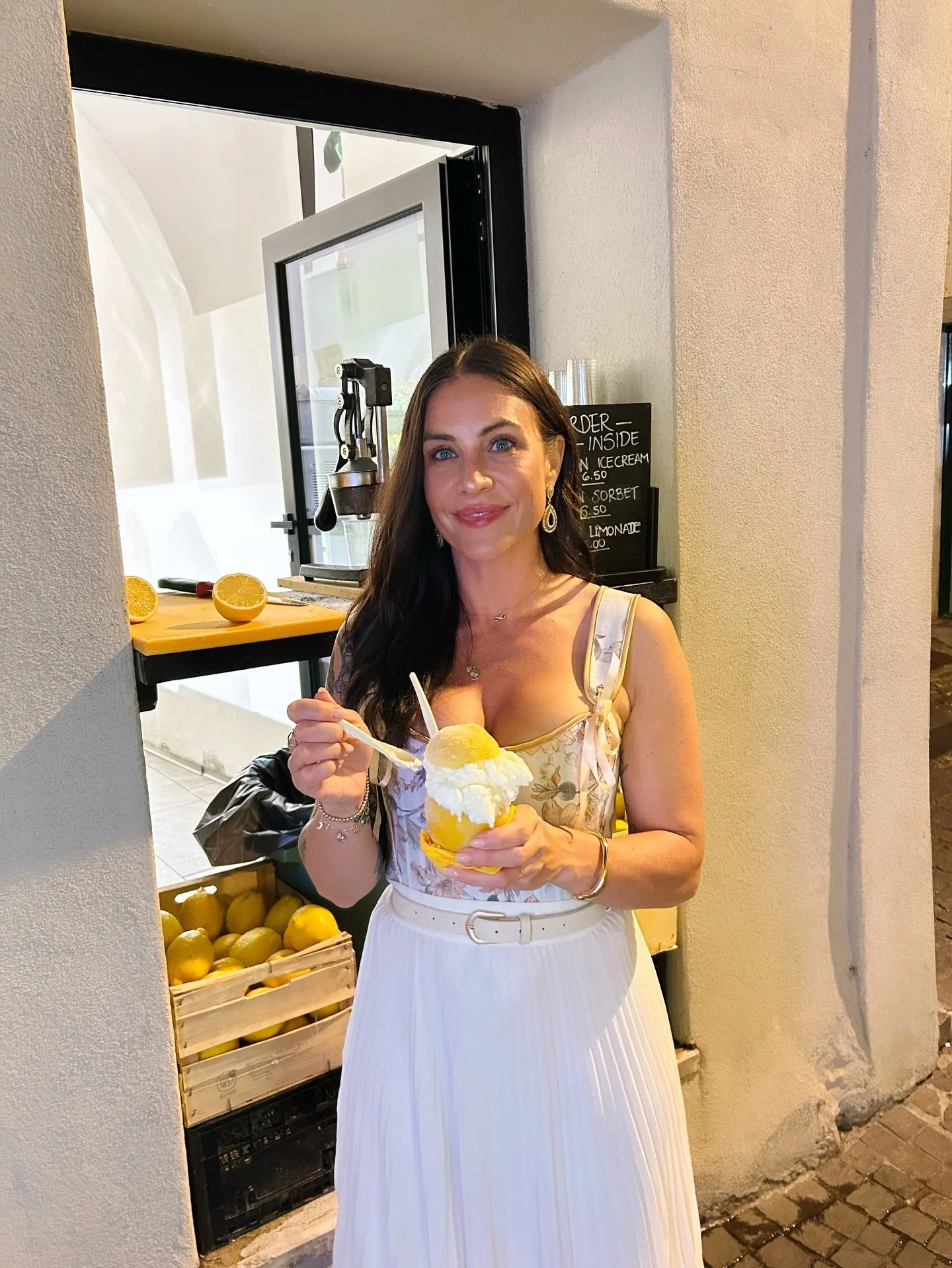 🍋🍨 When life gives you lemons… give me lemon gelato 😋
Let’s be real…this space can be a lot.
Constant content, highlight reels, filtered faces, and AI captions everywhere.
Nobody really shows the lemons.
So here I am, fully a