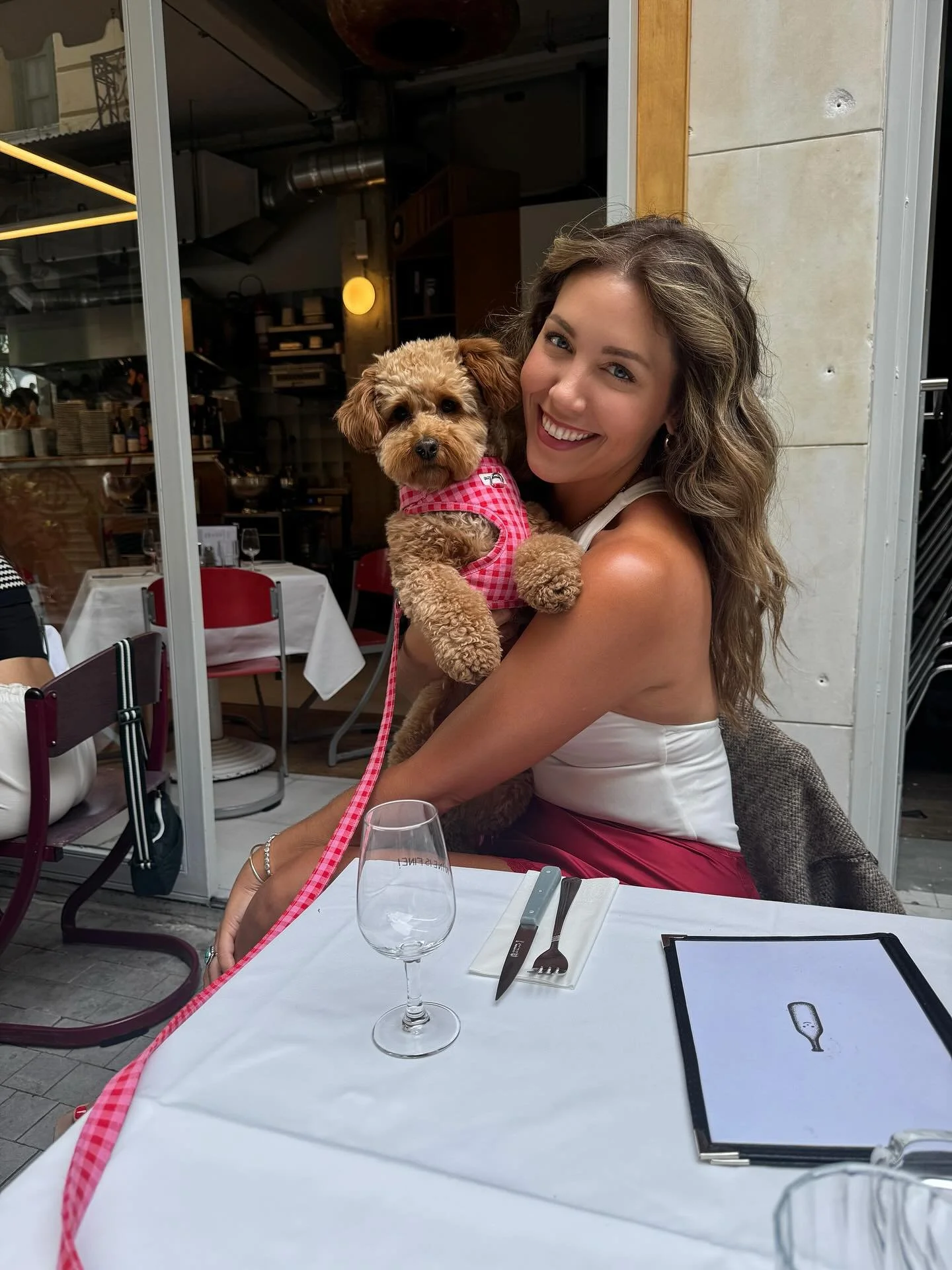 And so a love affair with Athens begins&hellip; and I&rsquo;m here for it! It was a treat to eat and laugh and giggle my way through the city with @michelleospino_ and a surprise visit from @martaroszko_ and my goddaughter Miss Coco.

And it is true: