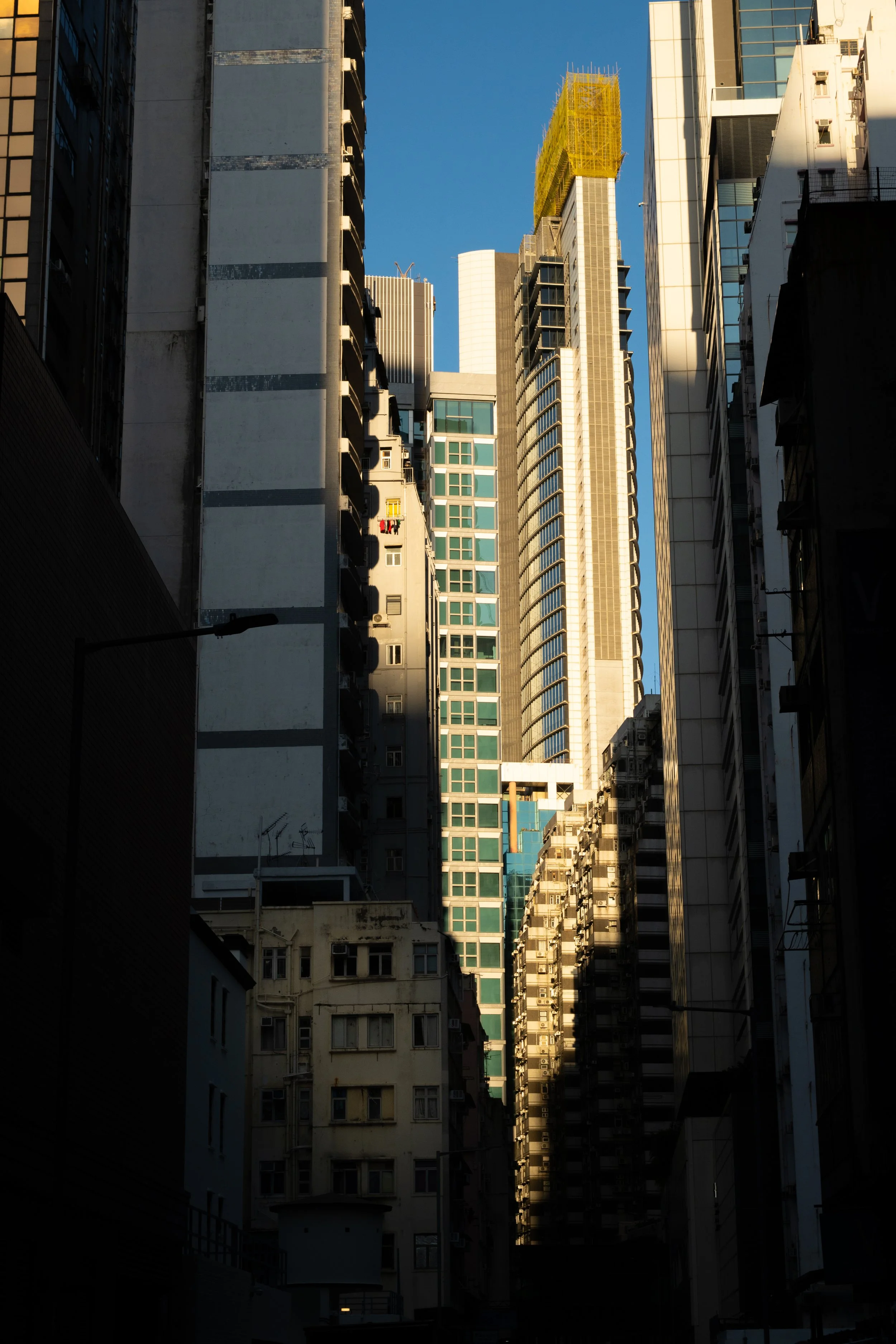Deep shadows, Hong Kong