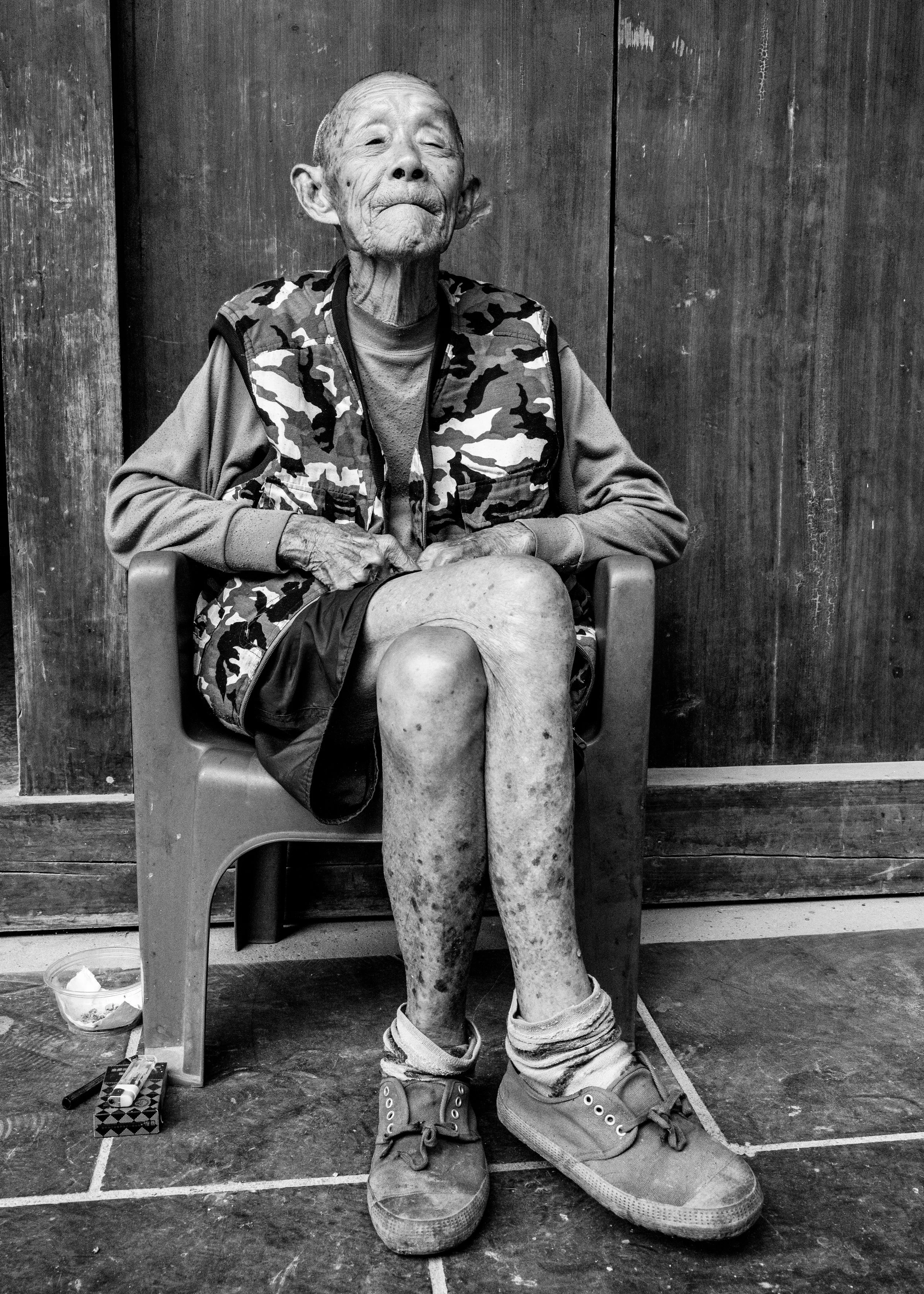 A very old man in Daxu, near Guilin