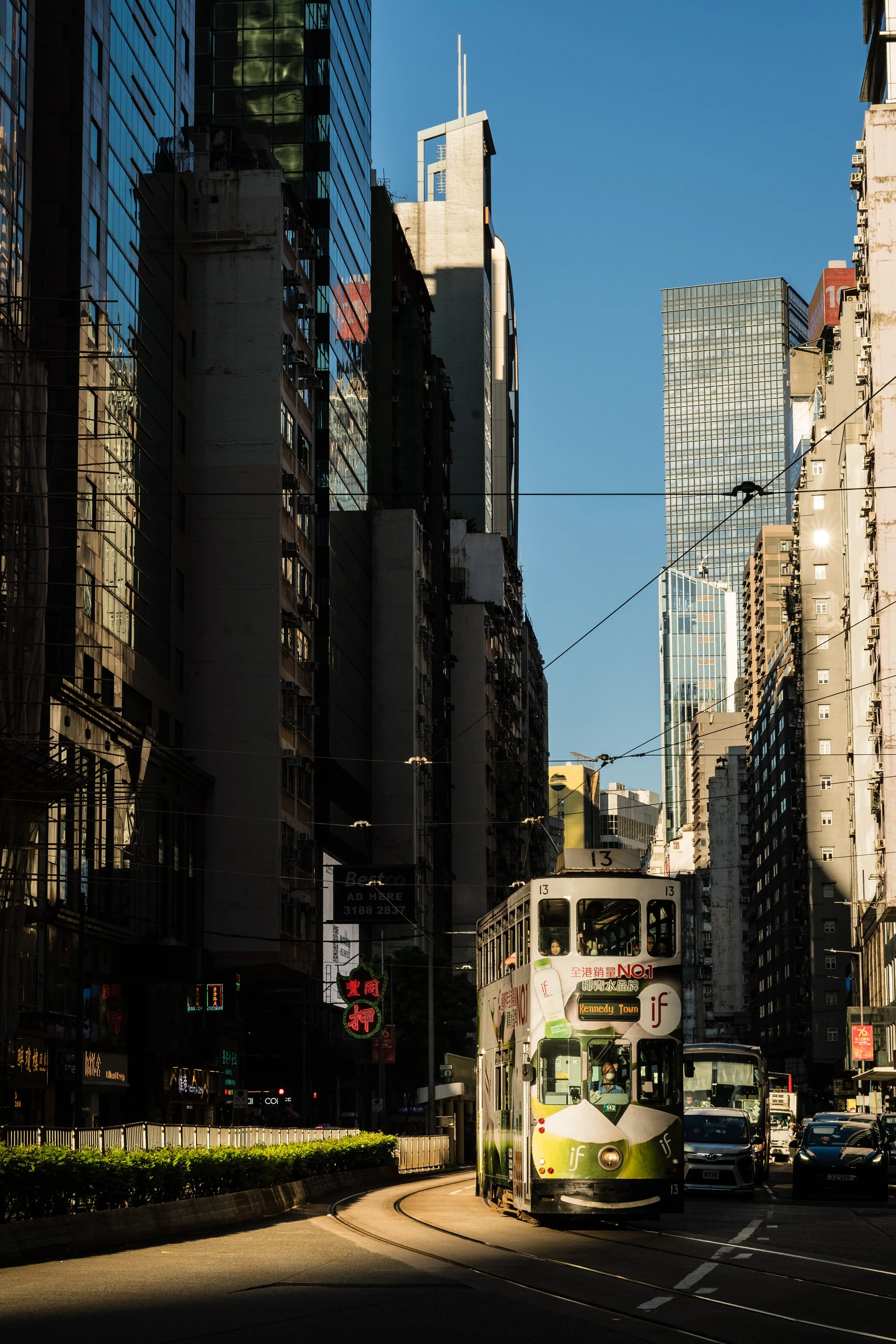Deep shadows, Hong Kong
