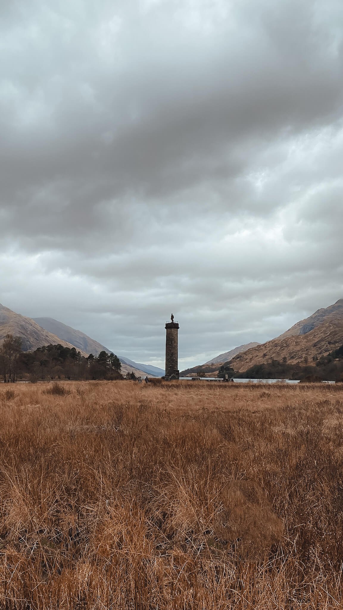 autumn-in-scotland-glenfinnan-jacobite-monument.jpg