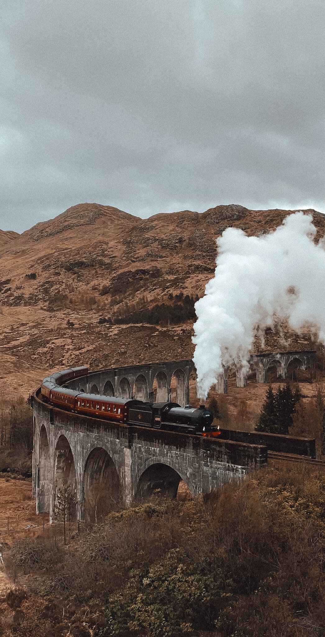 glenfinnan-viaduct-steam-train-best-viewpoints.jpg