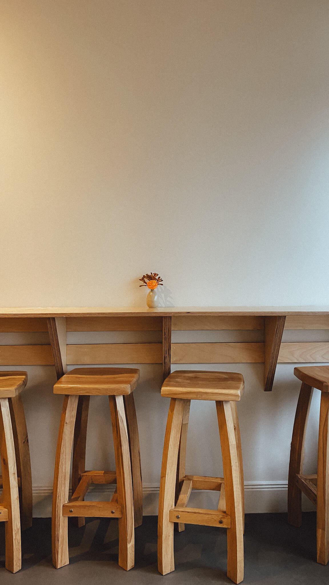 restaurants-portree-seating-birch.jpg