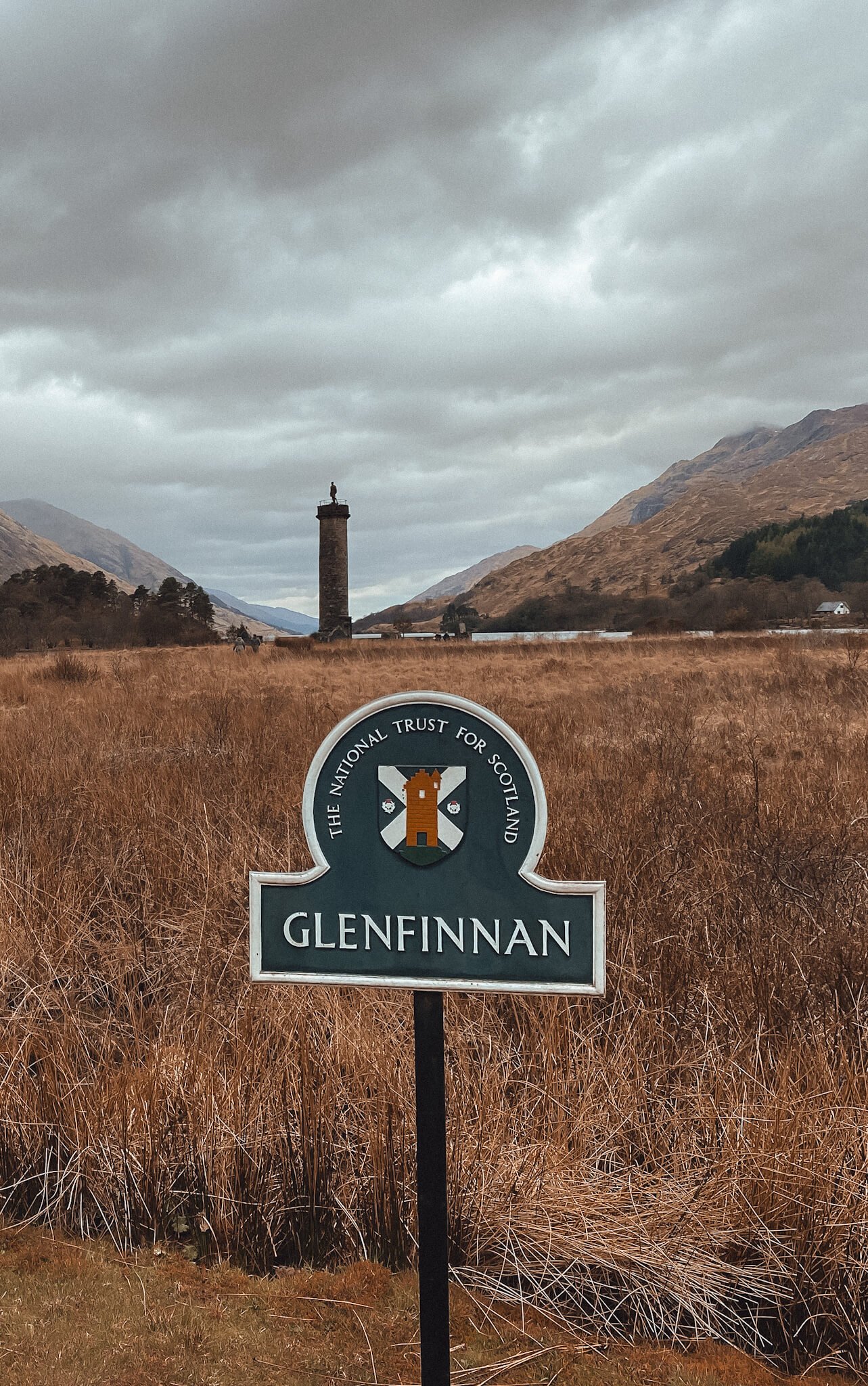 how-to-visit-glenfinnan-viaduct-and-monument.jpg