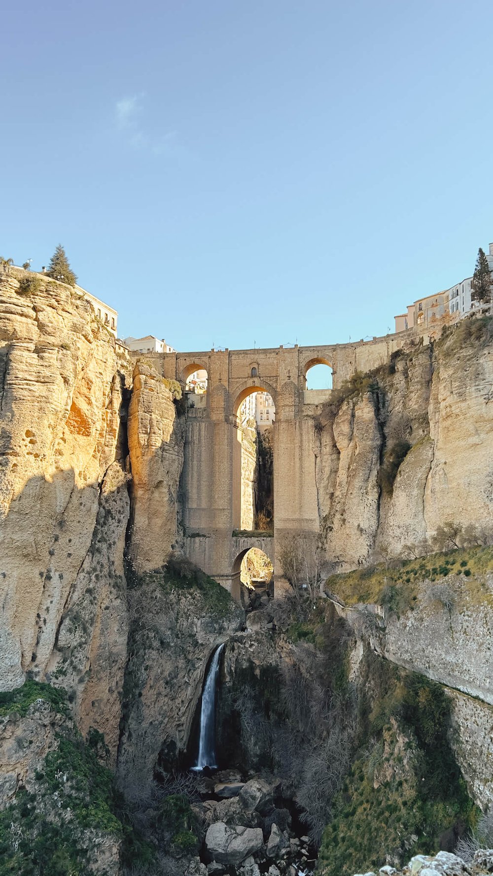 best-spain-white-villages-ronda-roman-bridge.jpg