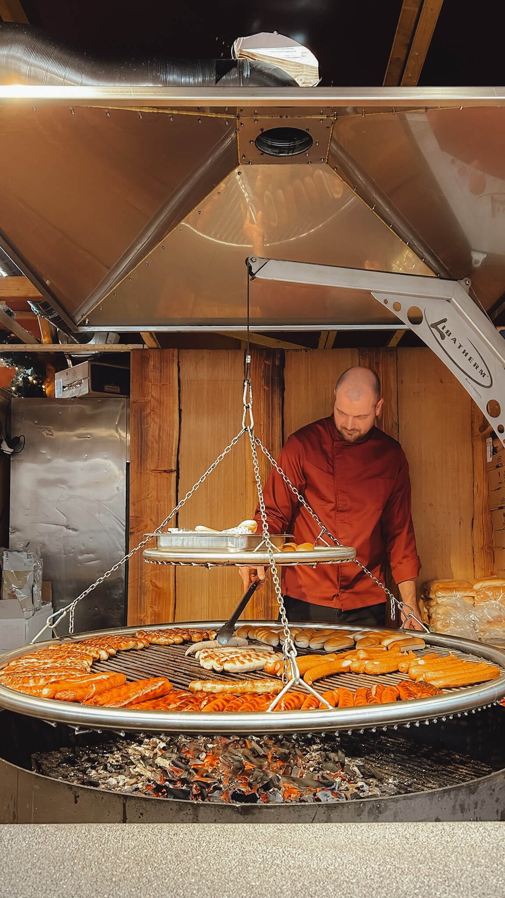 copenhagen-christmas-markets-Højbro-Plads-food-stalls.jpg