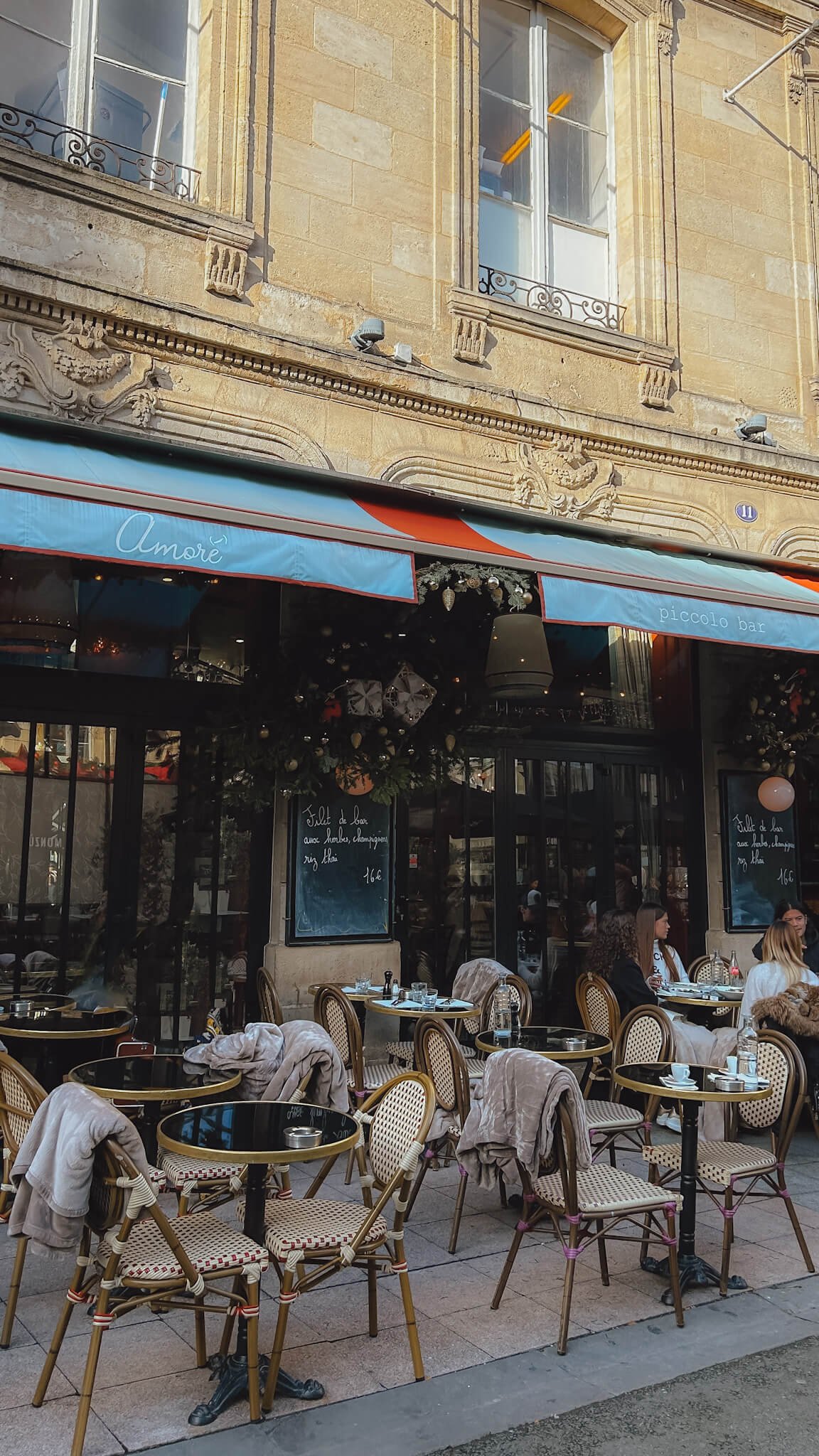 bordeaux-france-things-to-see-wine-bar-bistro.jpg
