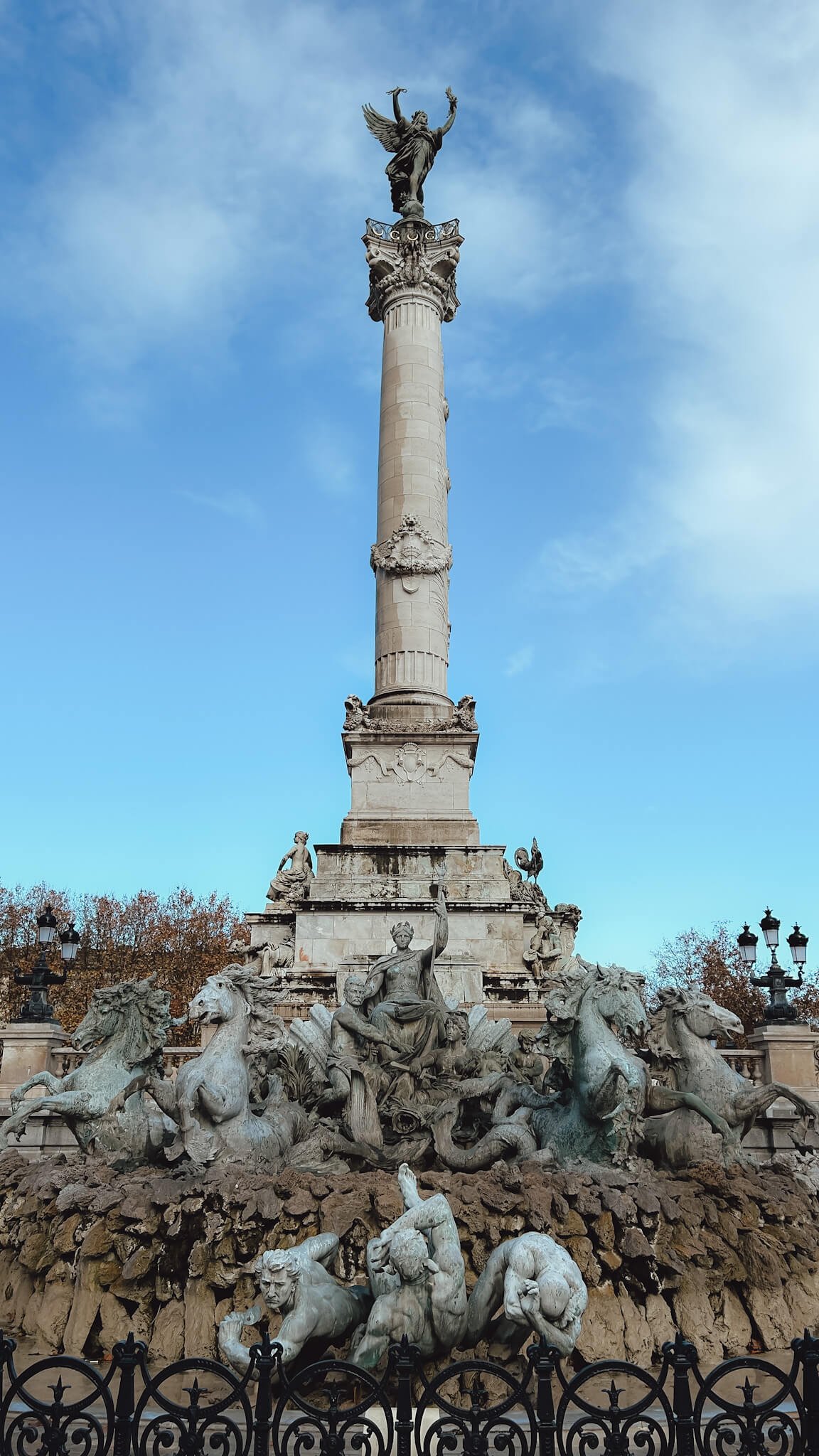 bordeaux-things-to-see-Monument aux Girondins.jpg