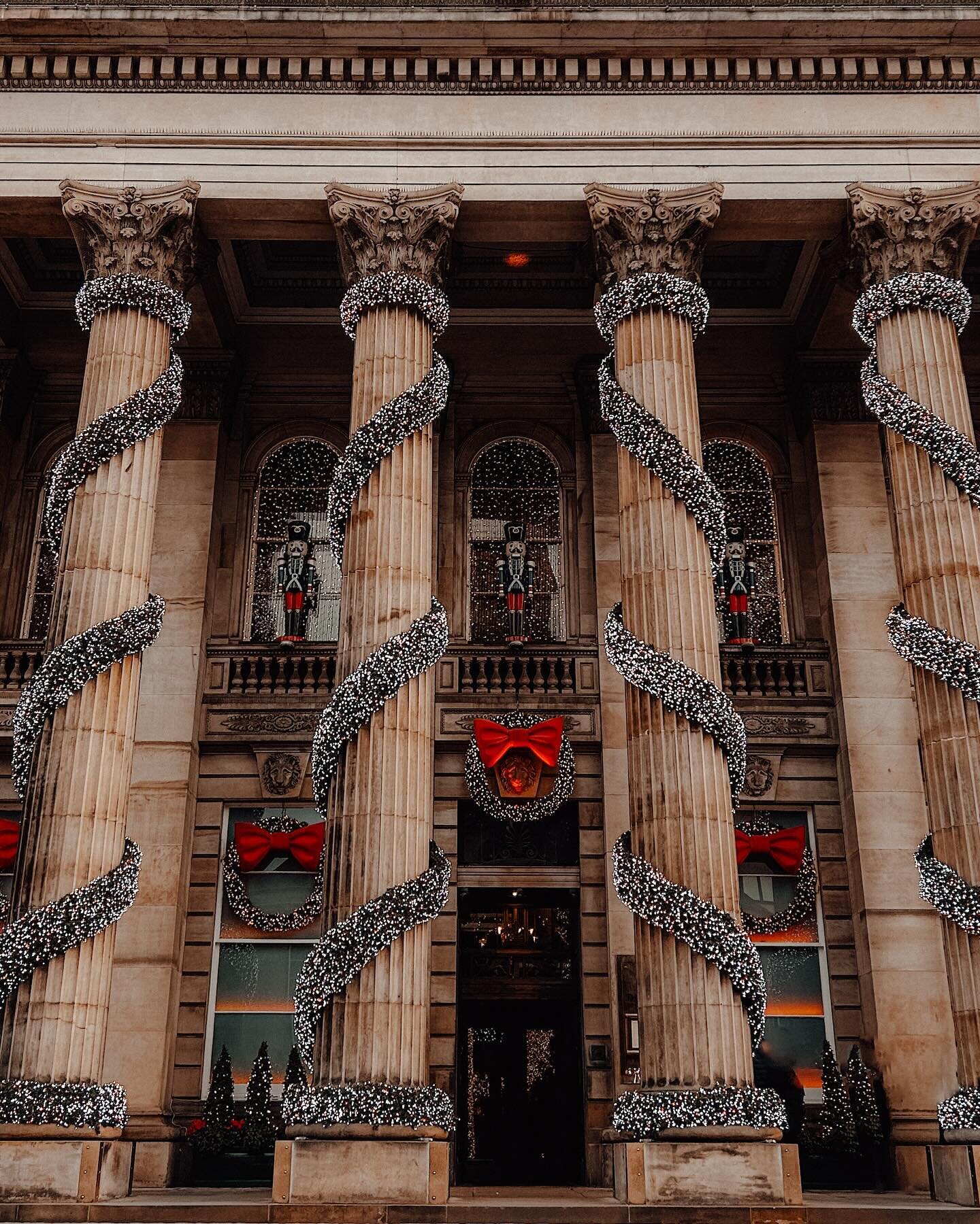 December 1st, the first official day of fairy light season. 

Plus a little reminder that Edinburgh is at its most magical in December ✨🎄

Featuring:
@thedomeedinburgh 
@chevaltheedinburghgrand 
@gleneaglestownhouse 

#edinburgh #edinburghcity #edin