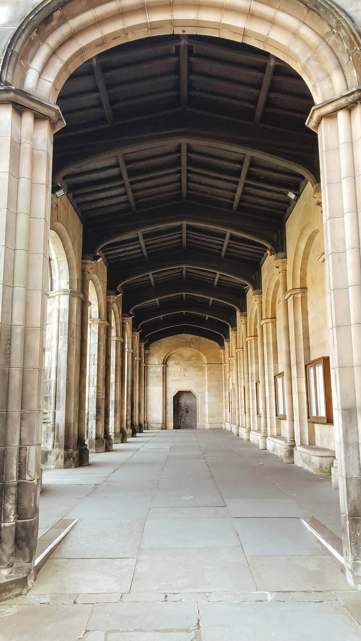 visiting-st-andrews-university-buildings-archway-lesley-wanders.jpg