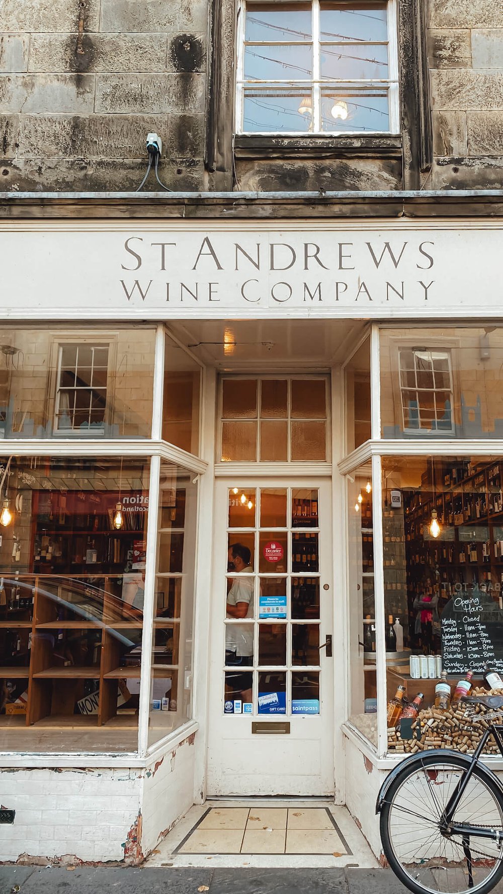 st-andrews-shops-wine-company-lesley-wanders.jpg