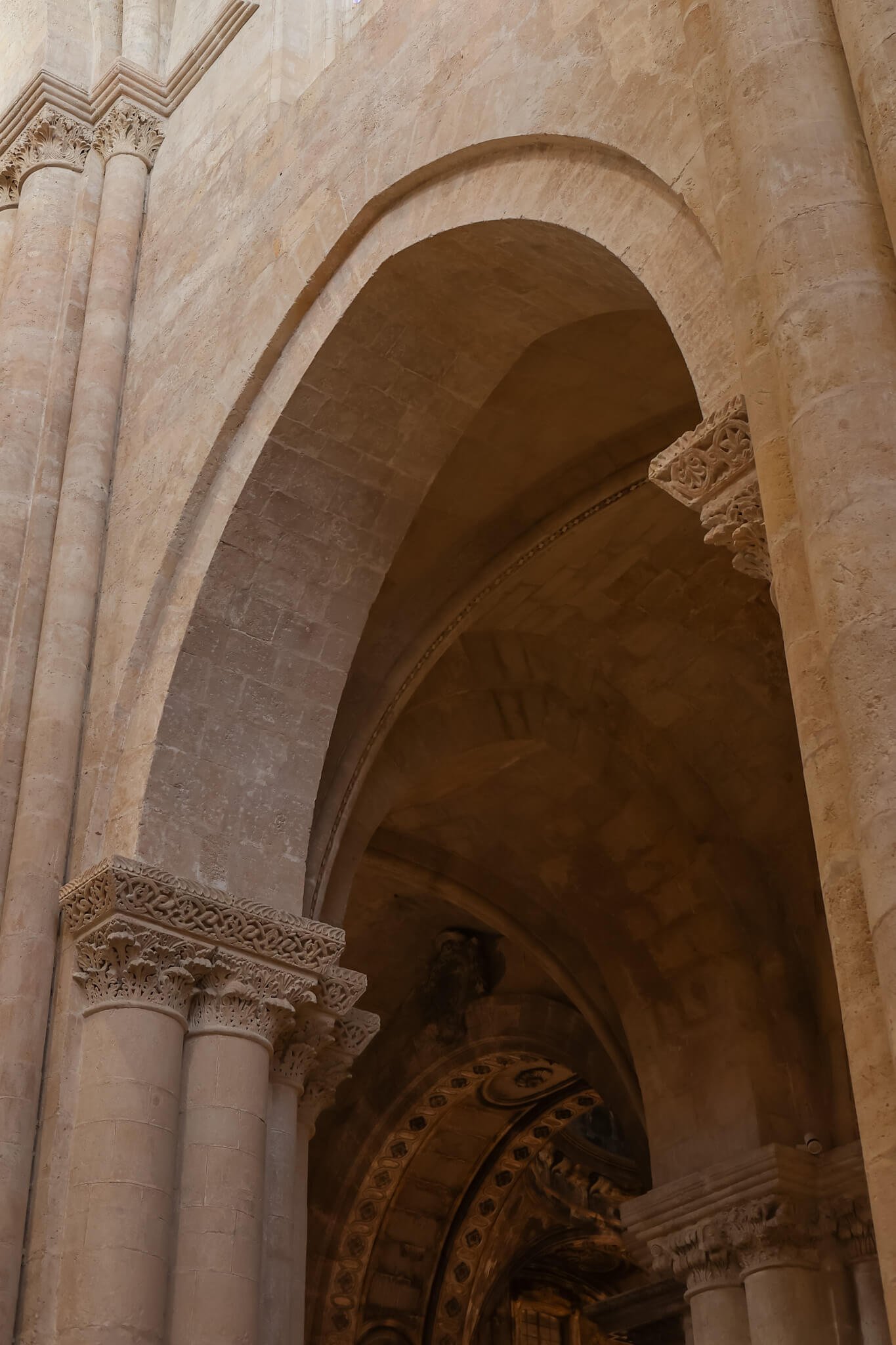 tarragona-spain-itinerary-one-day-visit-cathedral-interior.jpg