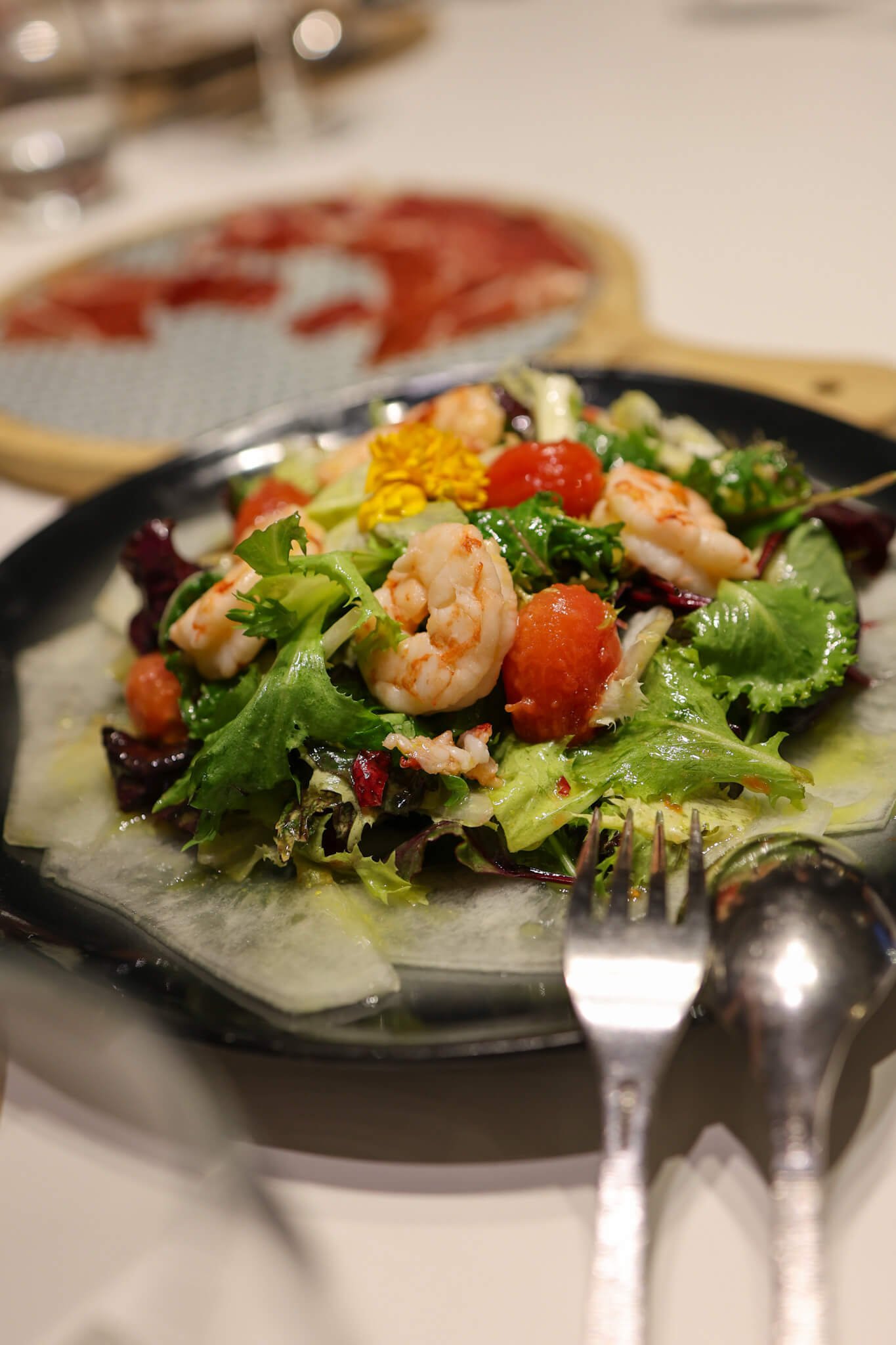tarragona-spain-itinerary-things-to-do-dinner-el-posit--prawn-salad.jpg