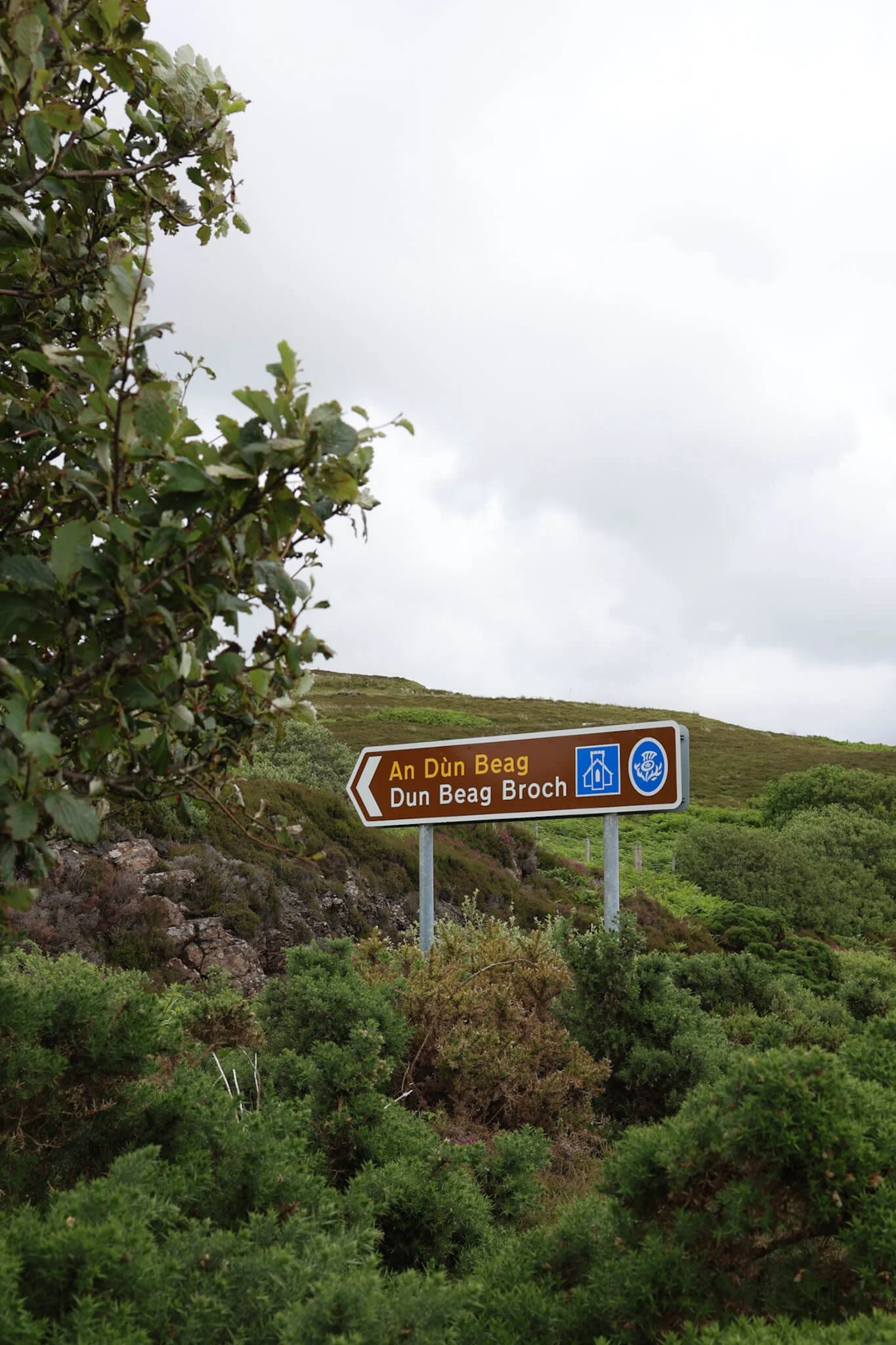 Dun-Beag-Broch-Skye-Signpost-Wander-Scotland.jpg