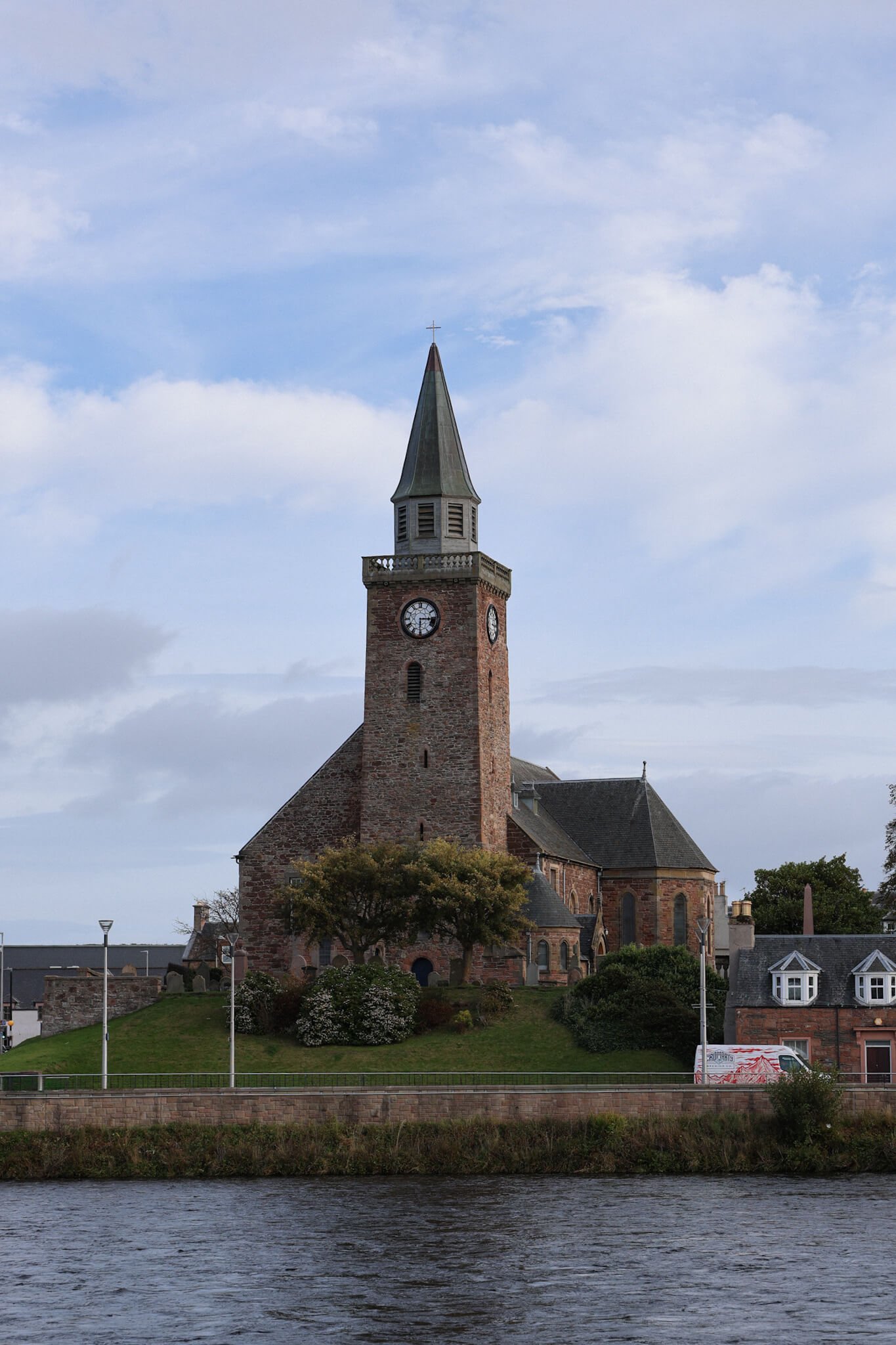 Inverness-Scotland-For-First-Time-Visitors-Best-Things-To-Do-Old-Church.jpg