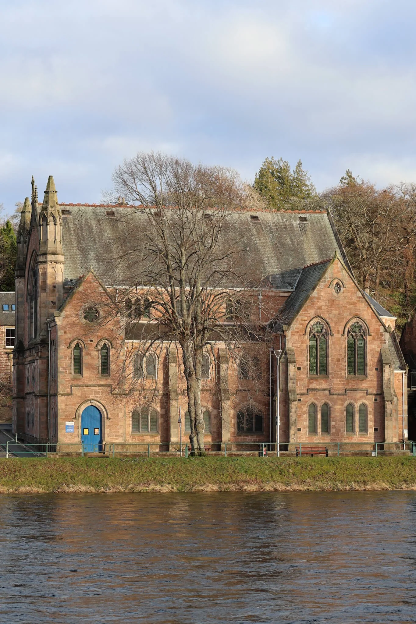 The-Complete-Guide to-Inverness-Scotland.jpg