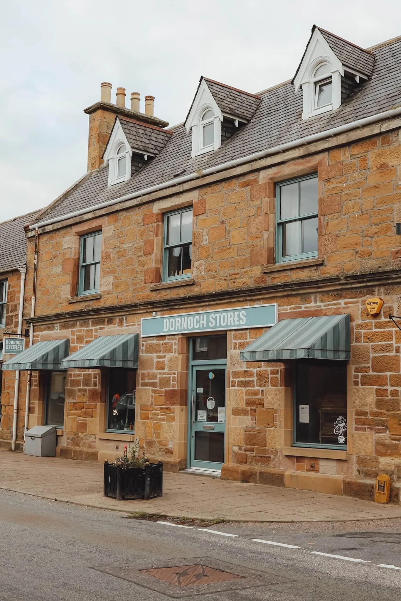 Best-Things-To-Do-In-Dornoch-Scotland-High-Street.jpg