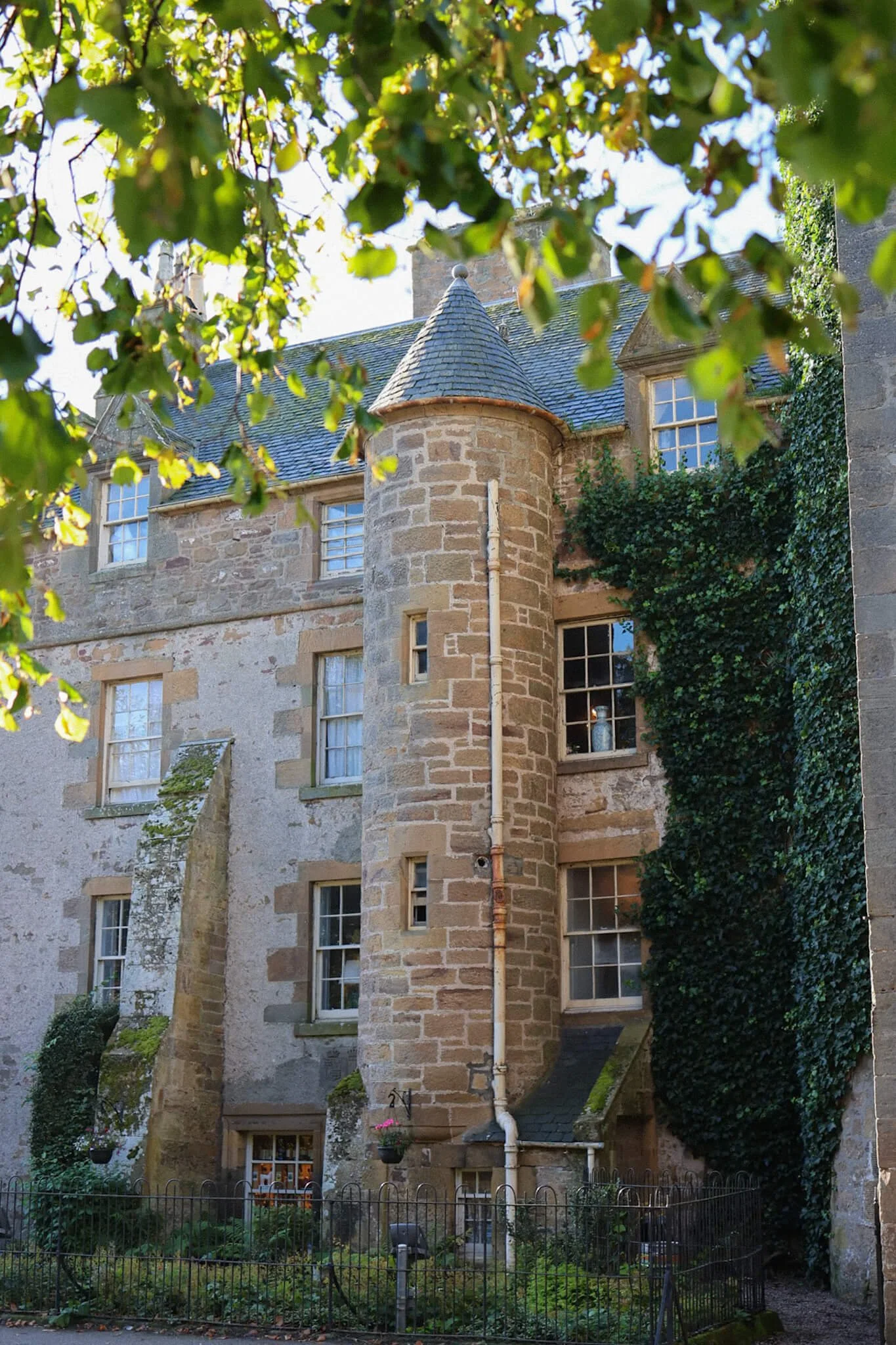 Best-Things-To-Do-Dornoch-Whisky-Castle-Flights-Food.jpg