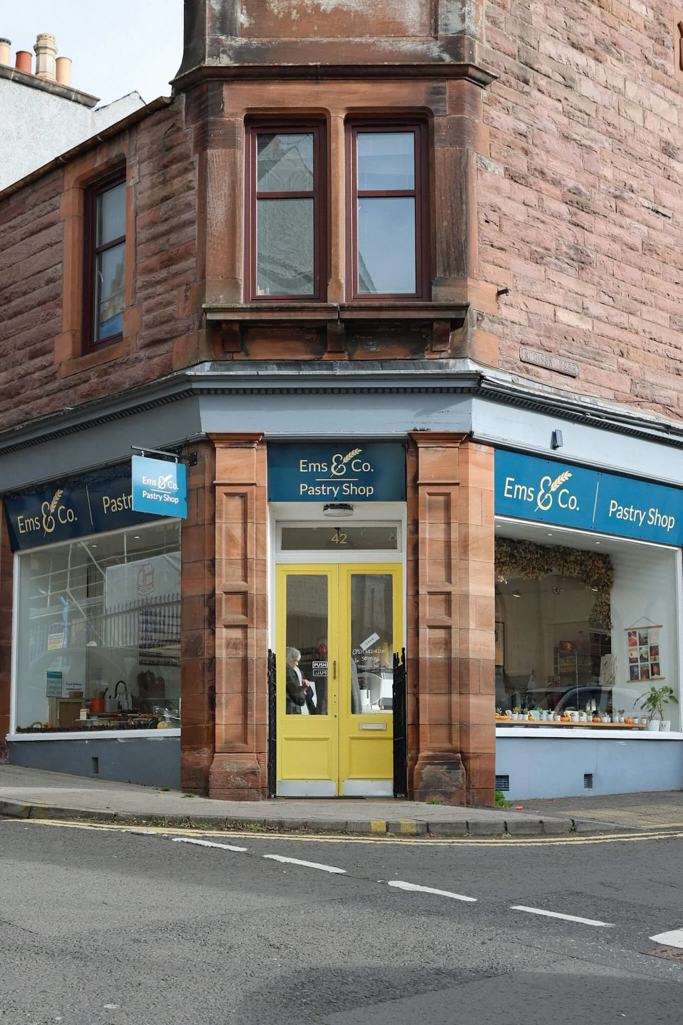 ems-and-co-crieff-pastry-shop-perthshire.jpg