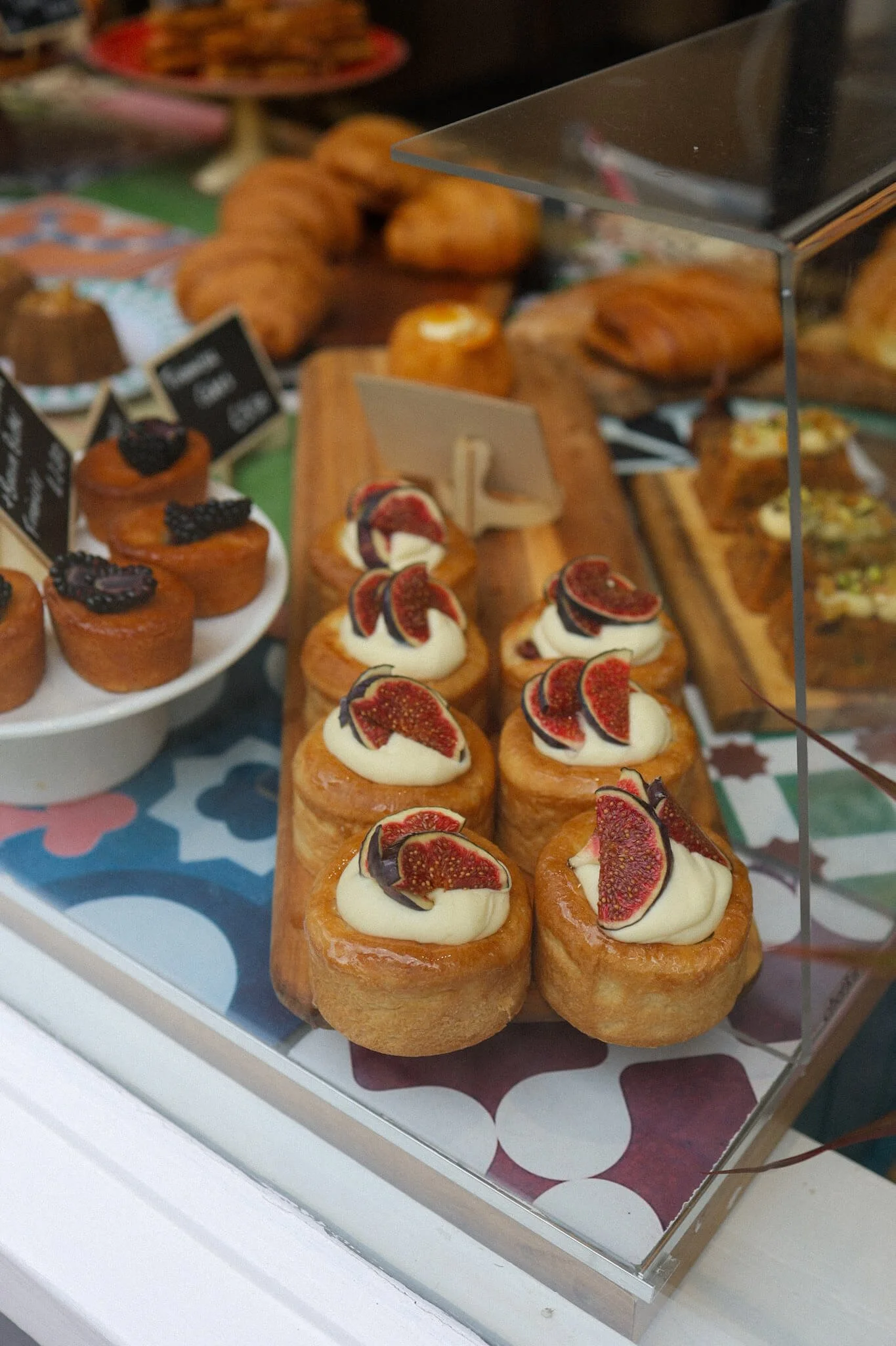 ems-and-co-crieff-fig-sponges.jpg