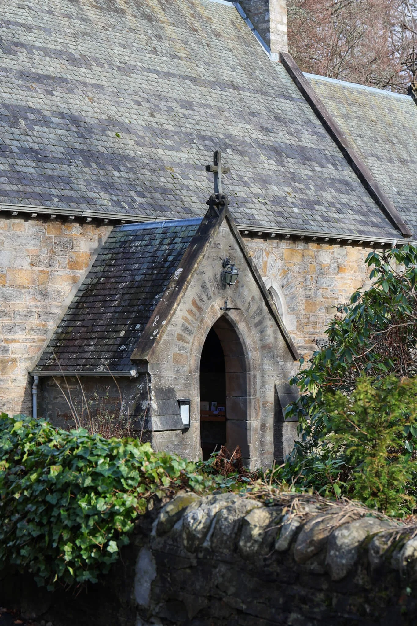pitlochry-stone-church-scotland.jpg
