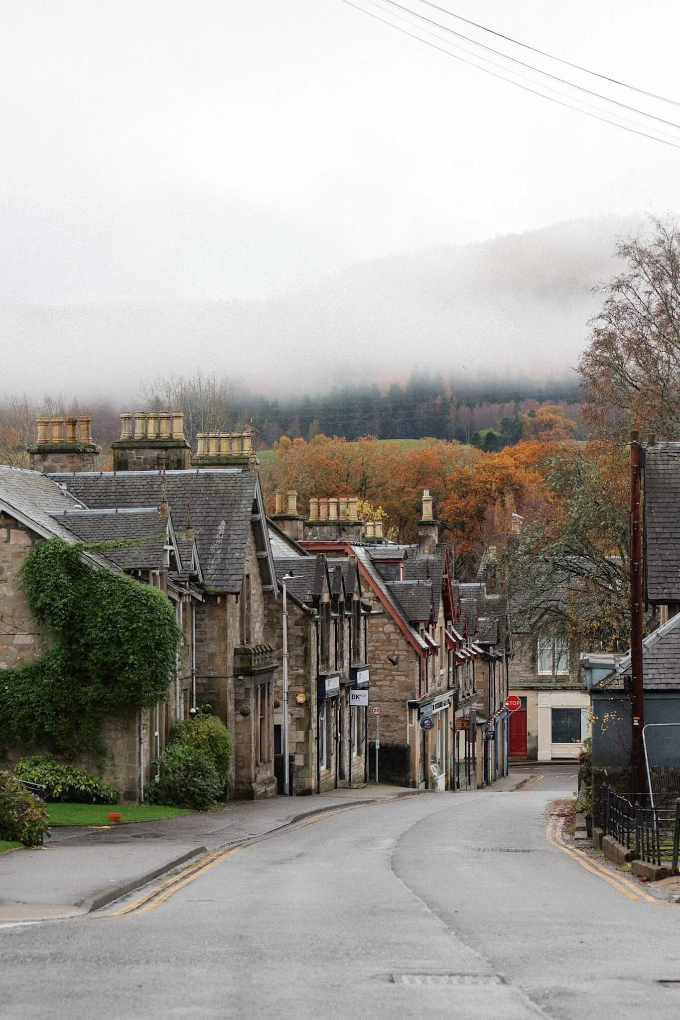 pitlochry-historic-building-street-scotland.jpg