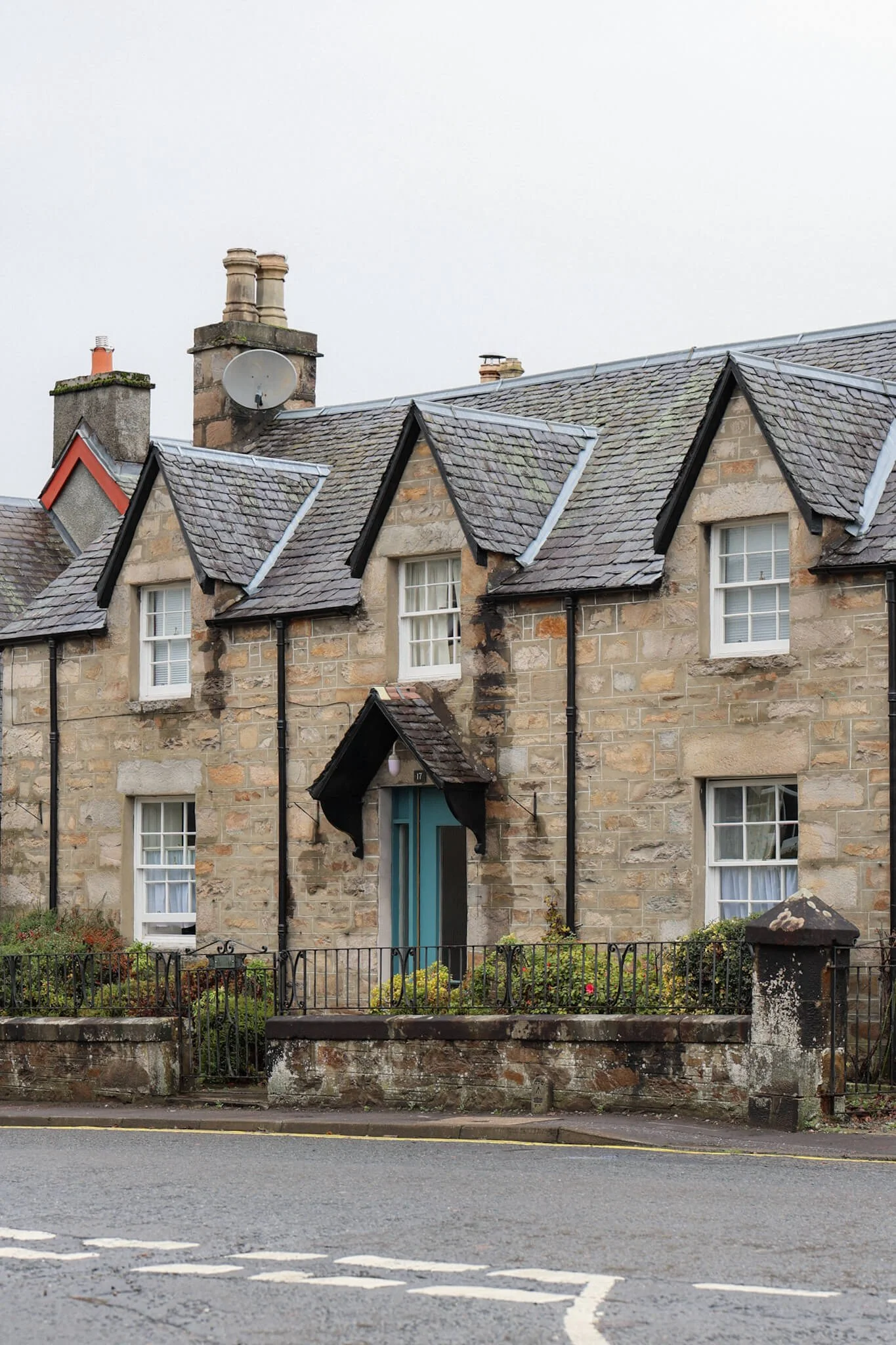 pitlochry-quaint-village-architecture-scotland.jpg