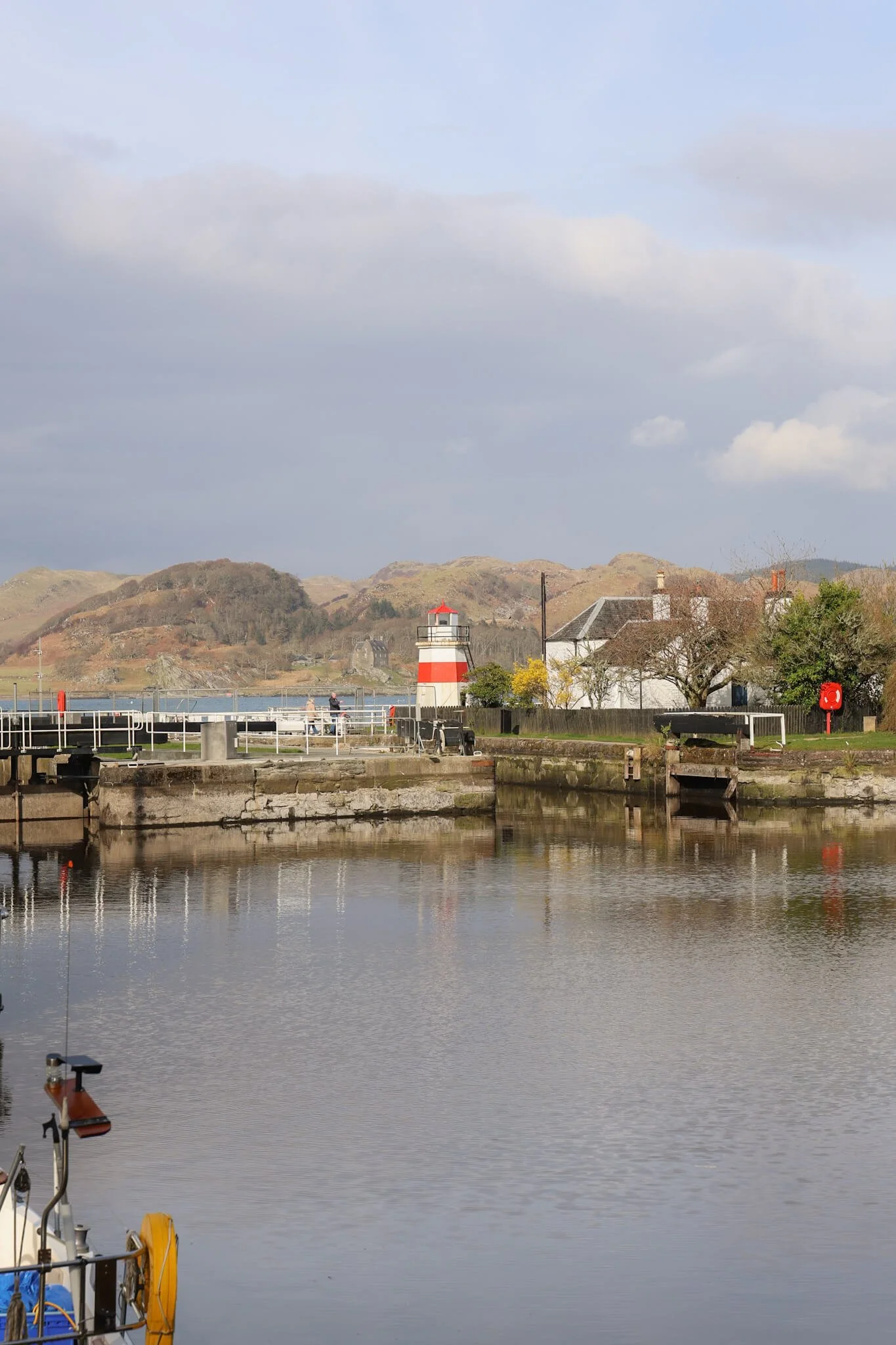crinan-canal-village-locks-scotland.jpg