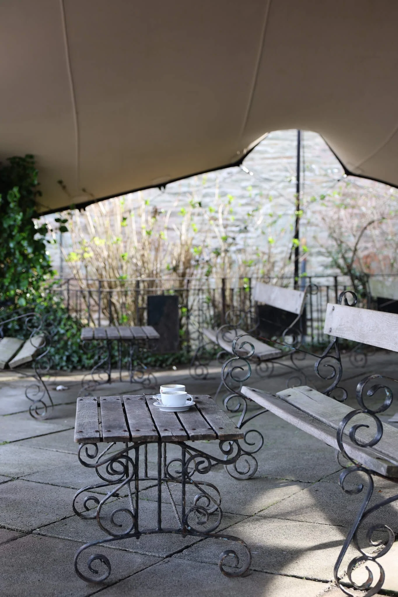 crinan-canal-hotel-terrace-scotland.jpg