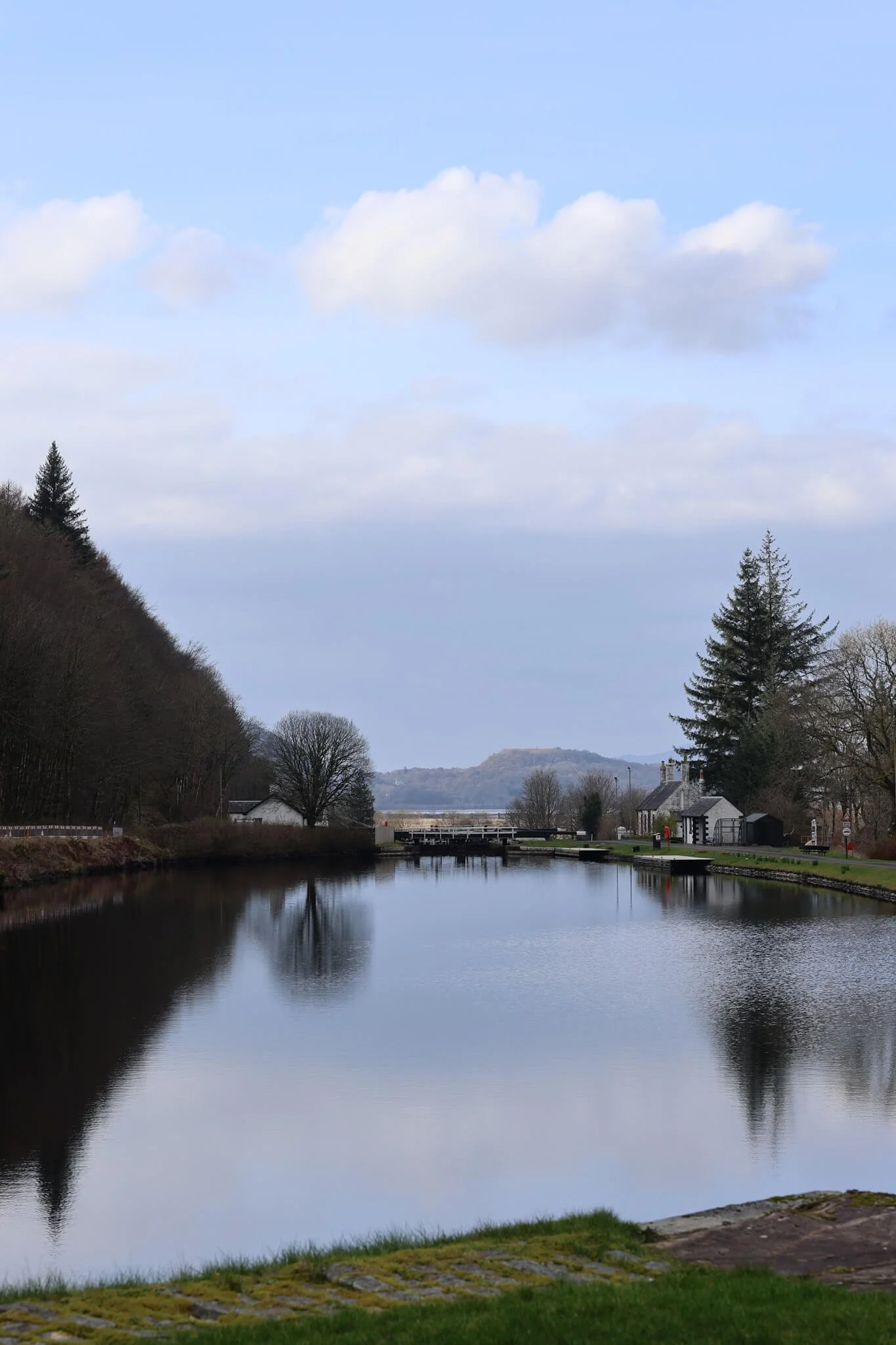 crinan-canal-towpath-walk-scotland.jpg