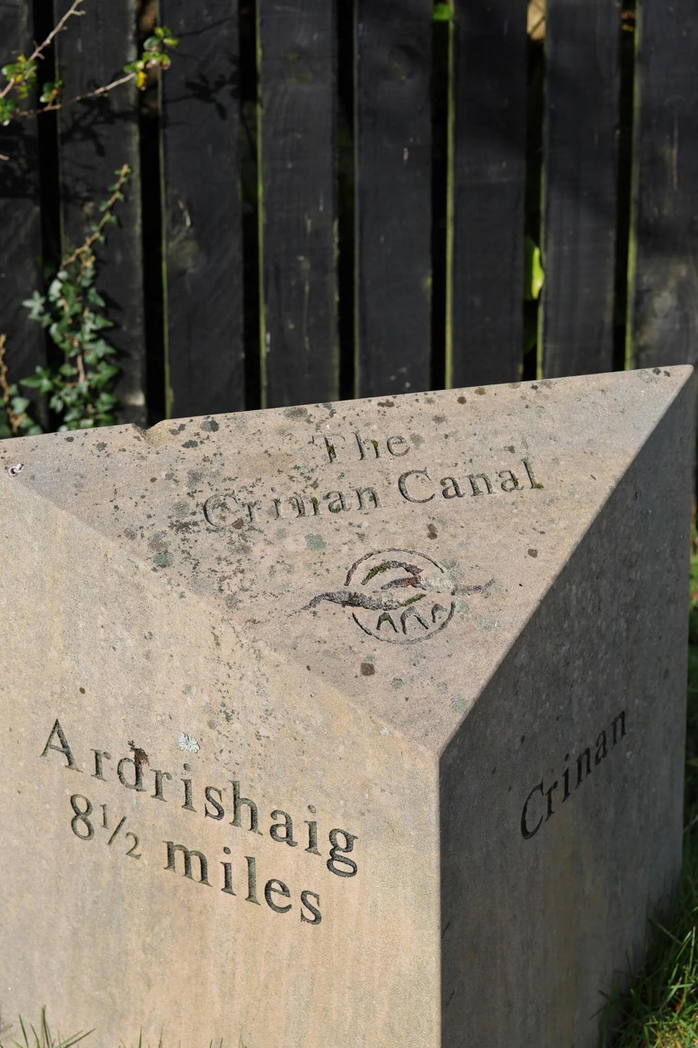 crinan-canal-towpath-waymarker-scotland.jpg