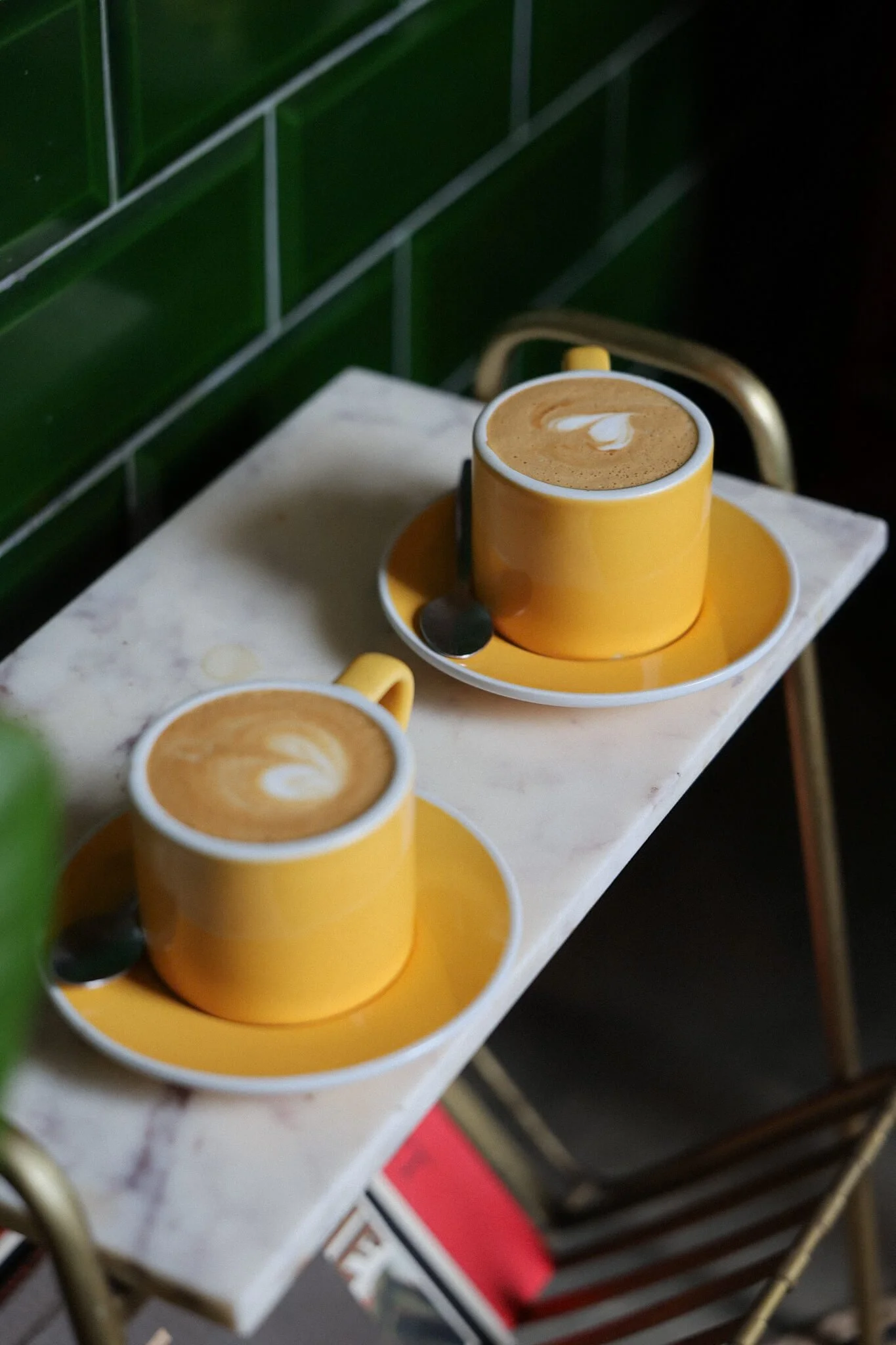 Edinburgh-coffee-shop-Santu-Royal-Mile-Scotland.jpg