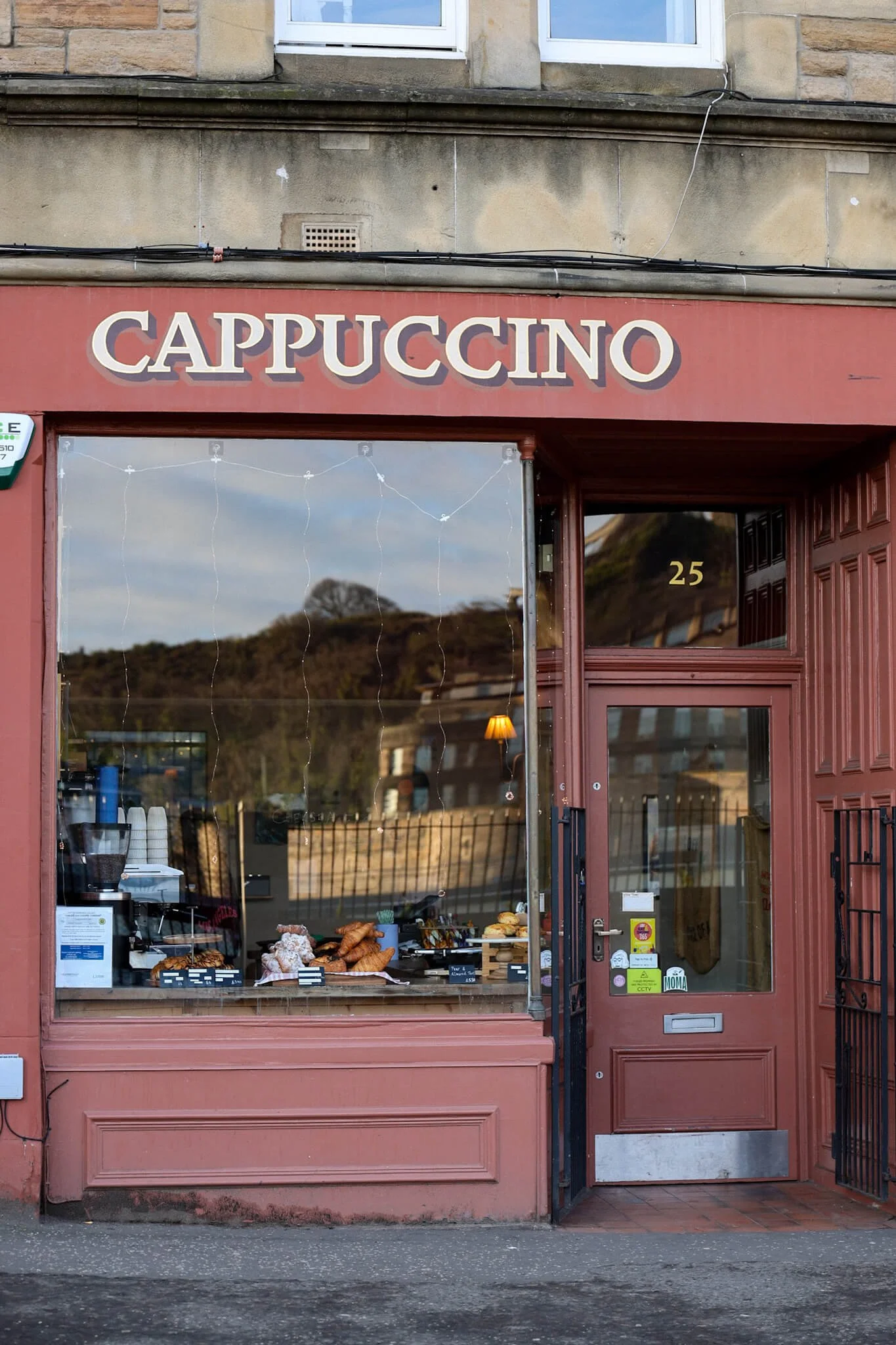 Edinburgh-coffee-shops-Cappuccino-old-town-Scotland.jpg
