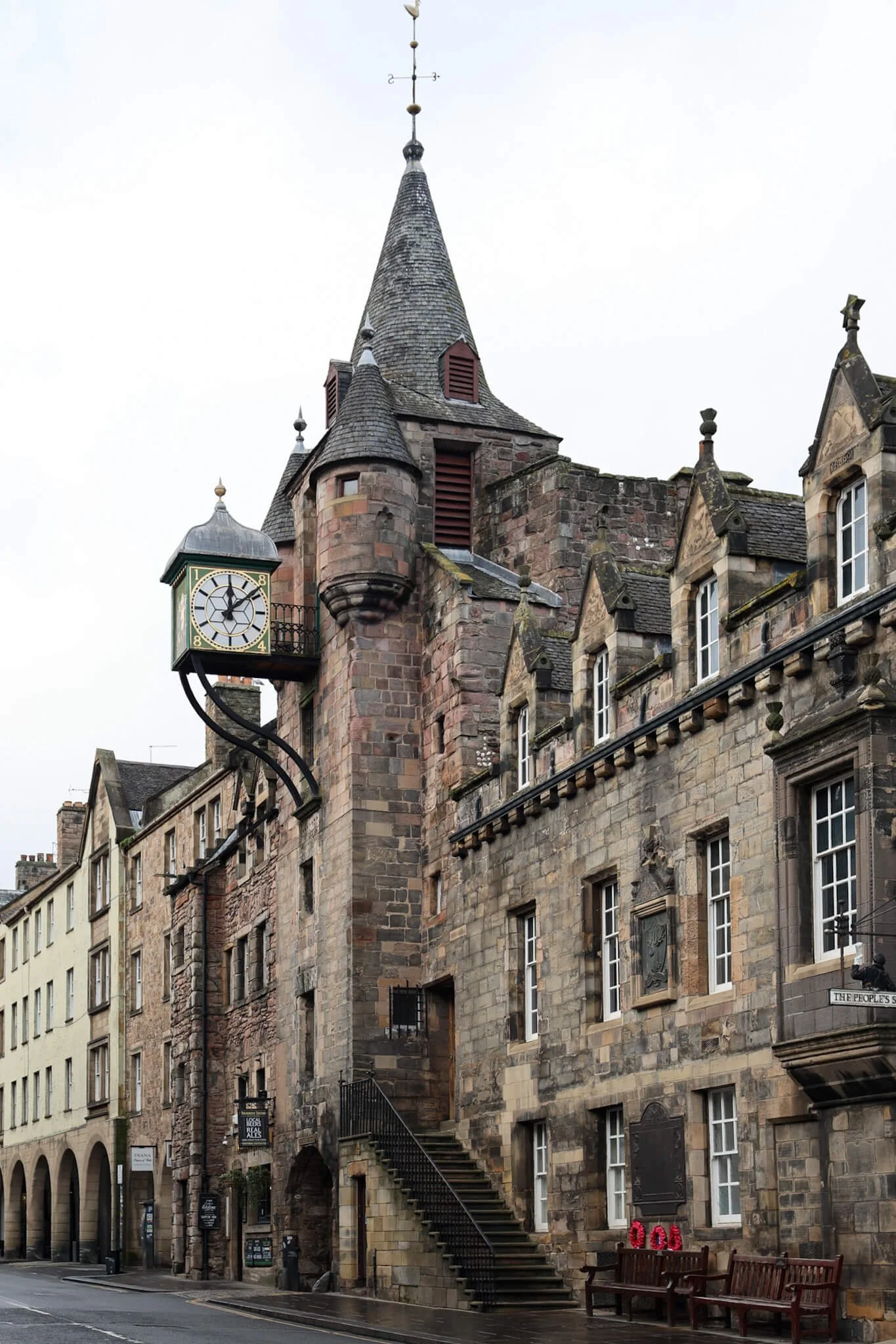 Edinburgh-Royal-Mile-Tolbooth-Tavern-Scotland.jpg